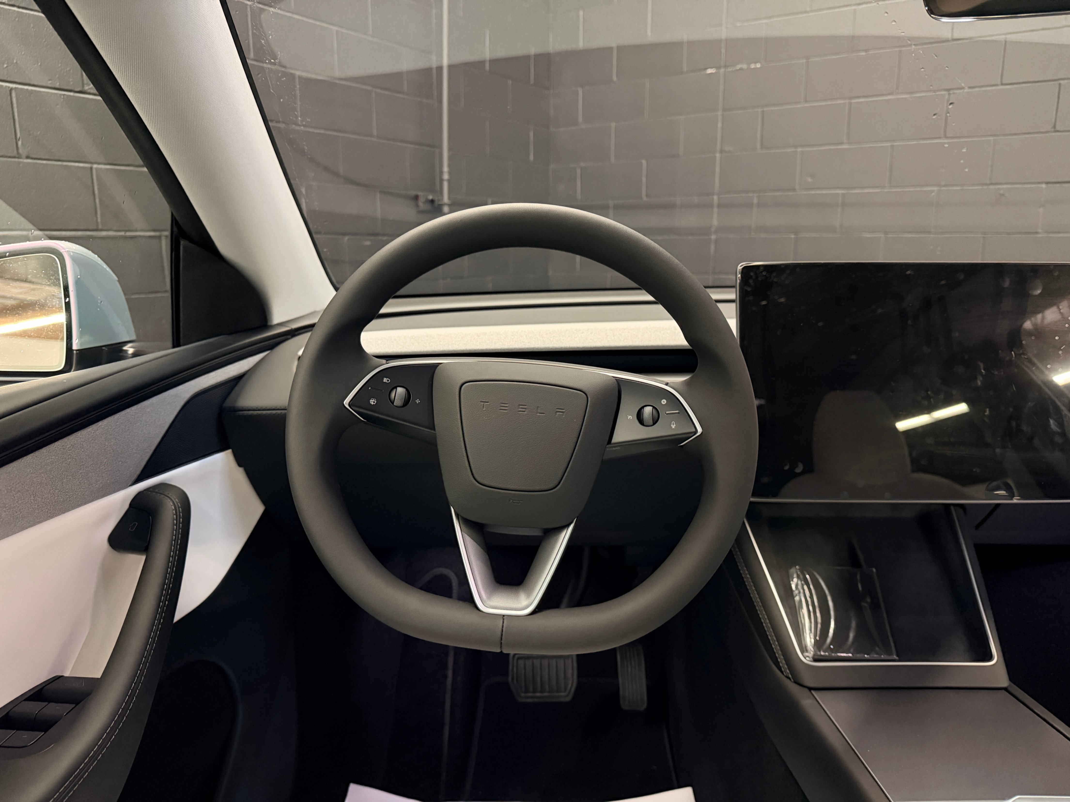 /hcwenterprisecorporation/2026-Tesla-ModelY-3909866932426185.jpg