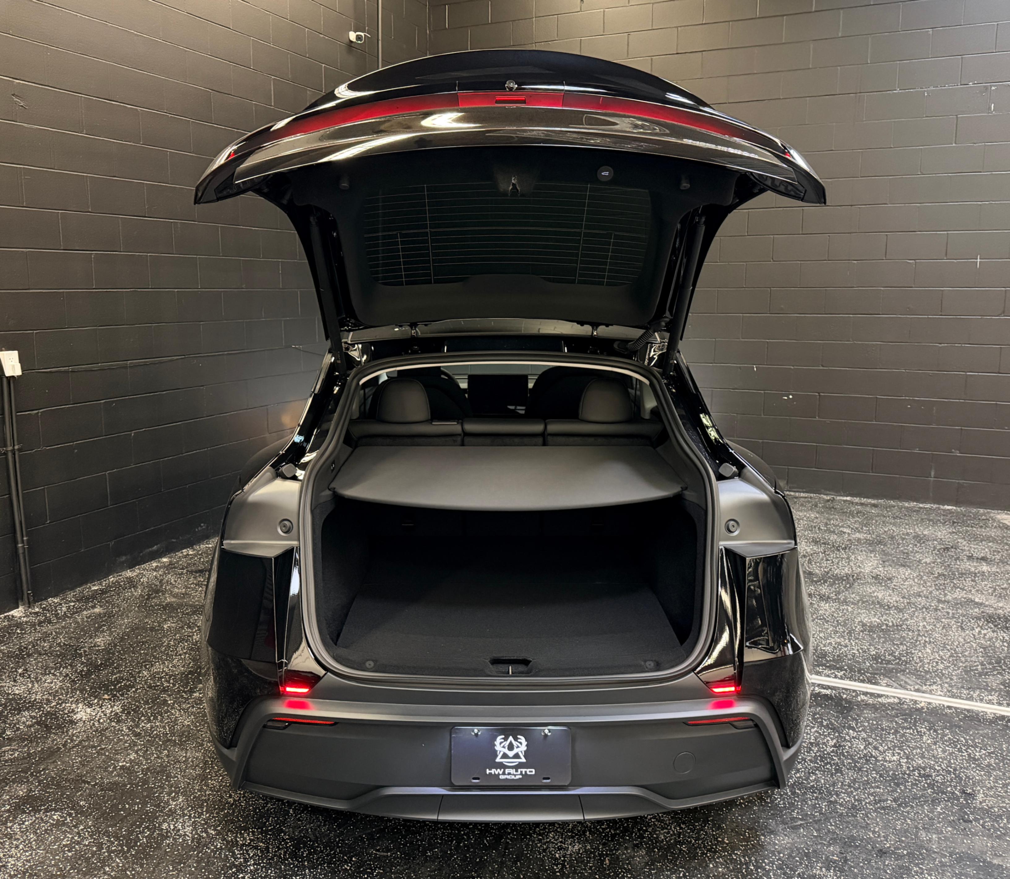 /hcwenterprisecorporation/2026-Tesla-ModelY-7984656747545282.jpg