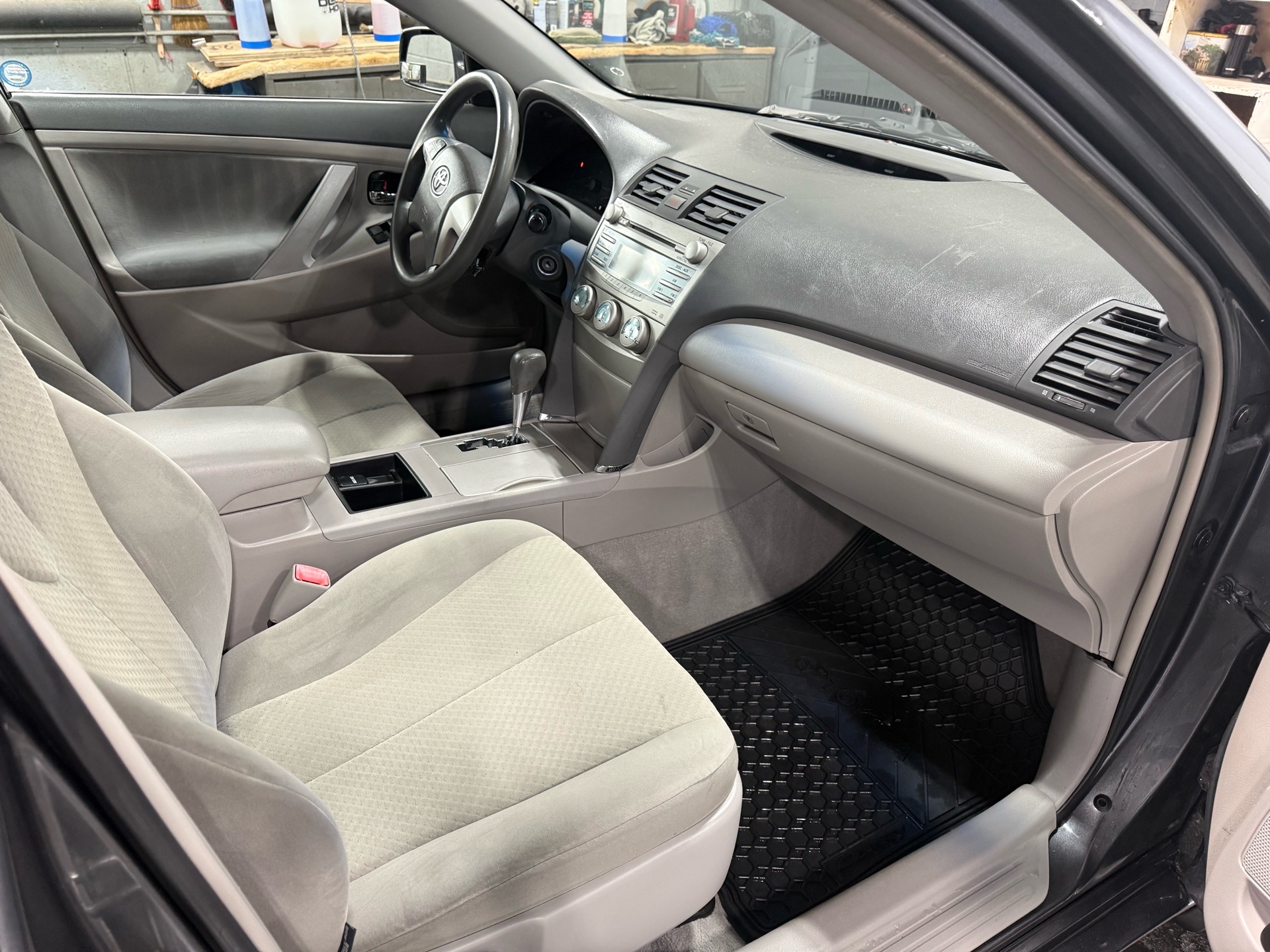 /houseofcars/2009-Toyota-Camry-07878259697468071.jpg