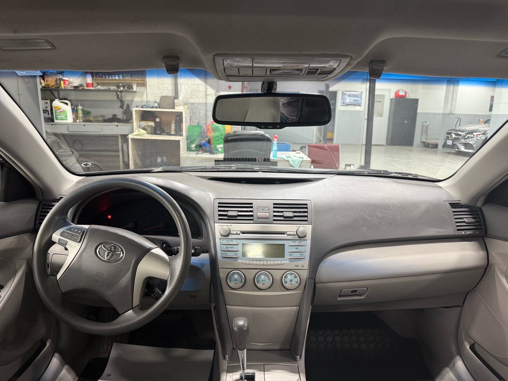 /houseofcars/2009-Toyota-Camry-8237333199673083.jpg