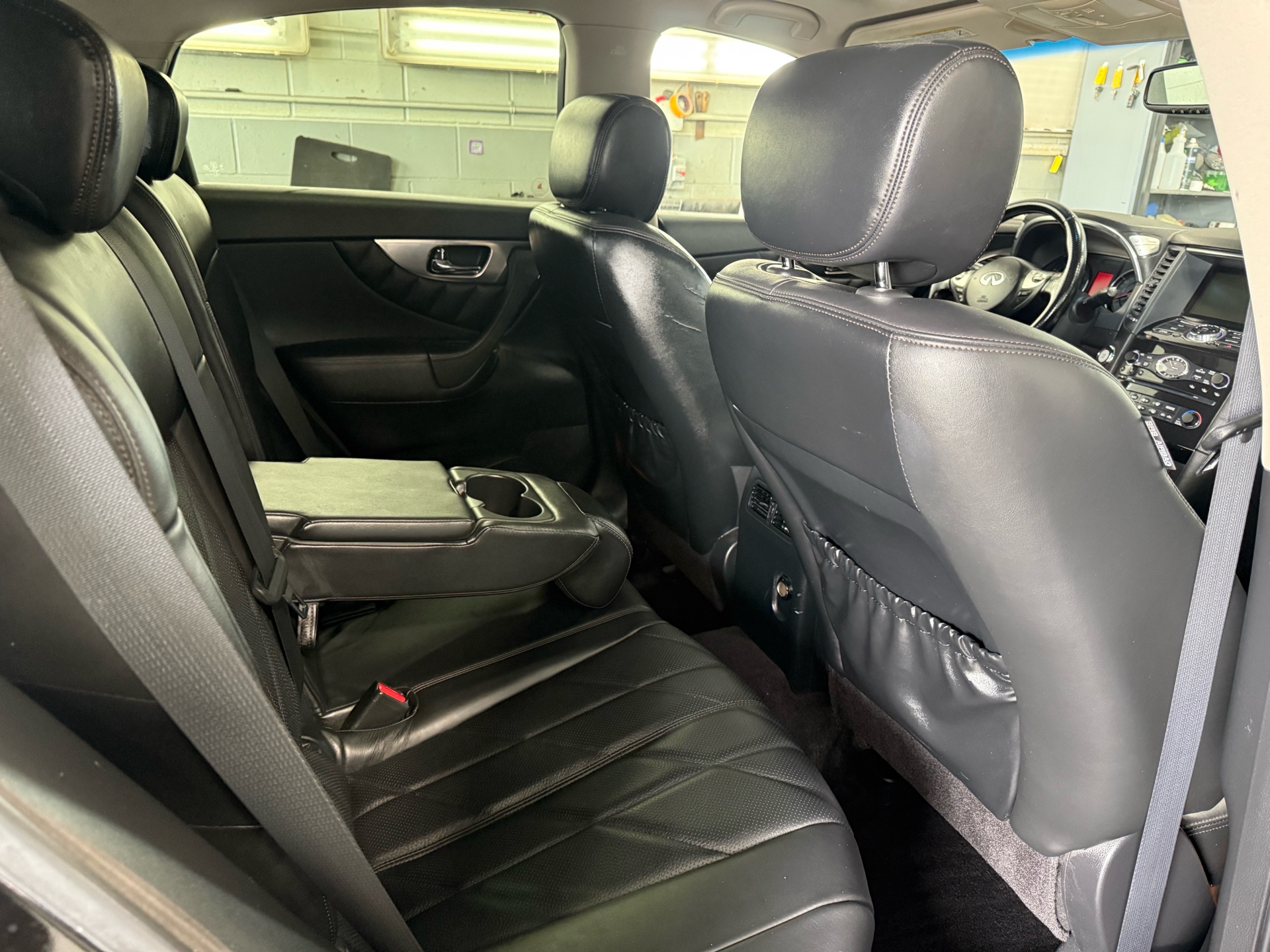 /houseofcars/2010-INFINITI-FX35-25602915481174326.jpg
