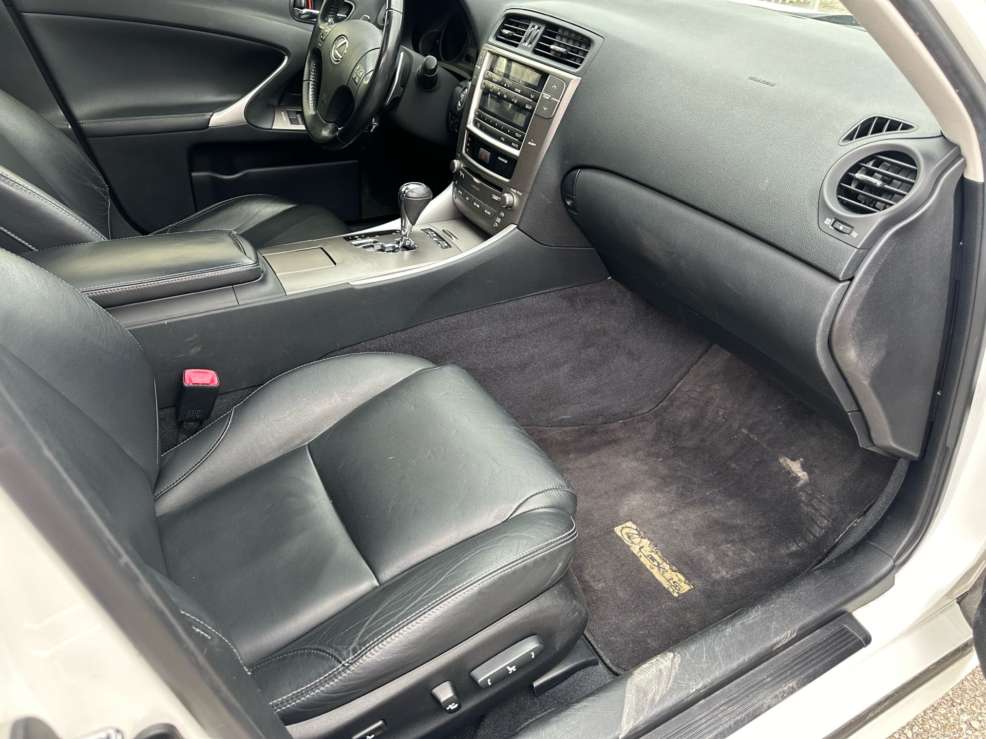 /houseofcars/2010-Lexus-IS250-8341200351982405.jpg