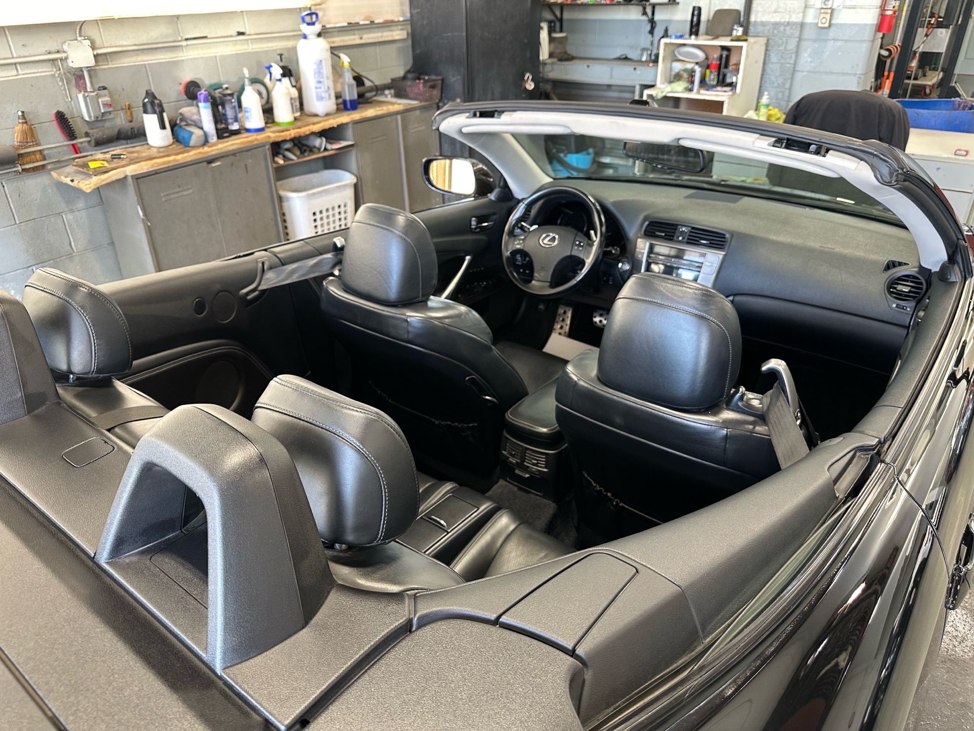 /houseofcars/2010-Lexus-IS250C-34270856539706007.jpg