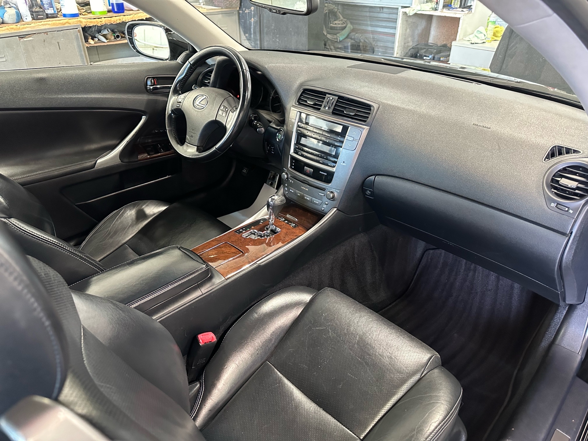 /houseofcars/2010-Lexus-IS250C-509659592935295.jpg
