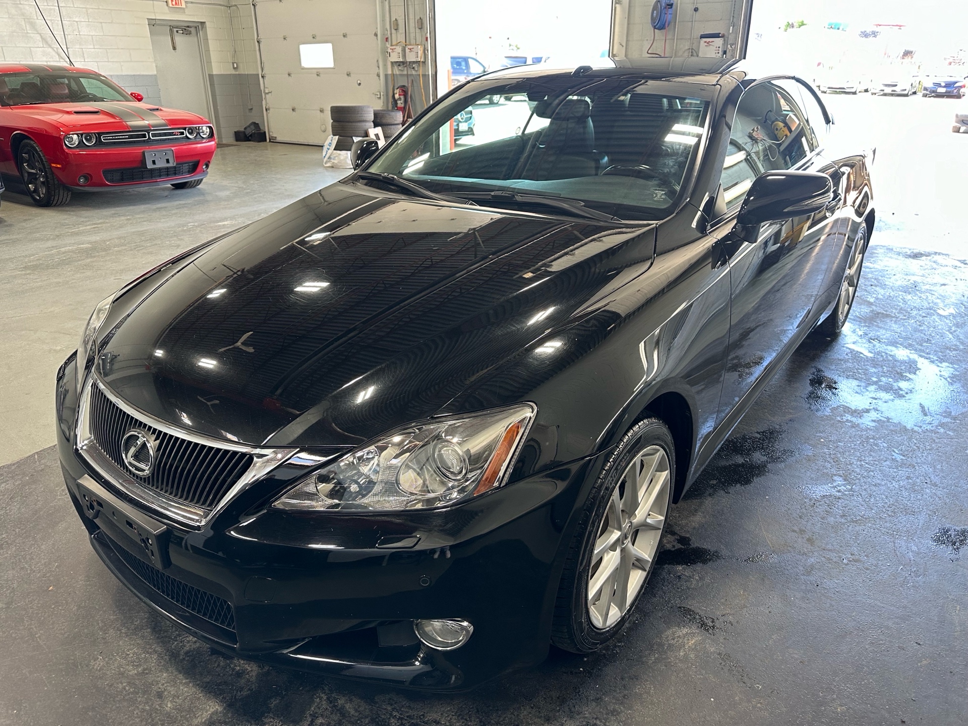 /houseofcars/2010-Lexus-IS250C-7188929878173698.jpg