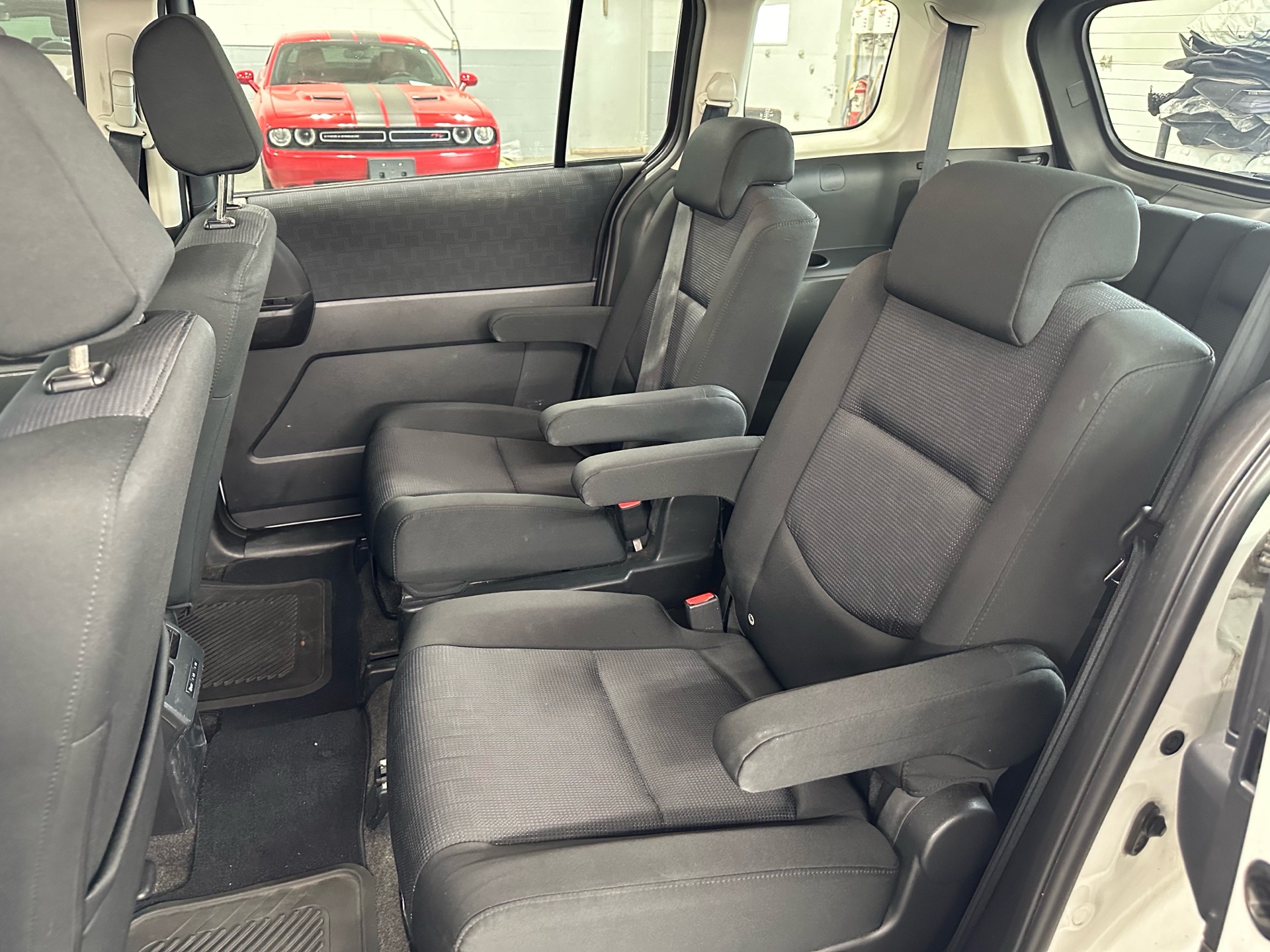 /houseofcars/2010-Mazda-Mazda5-26020310754578935.jpg