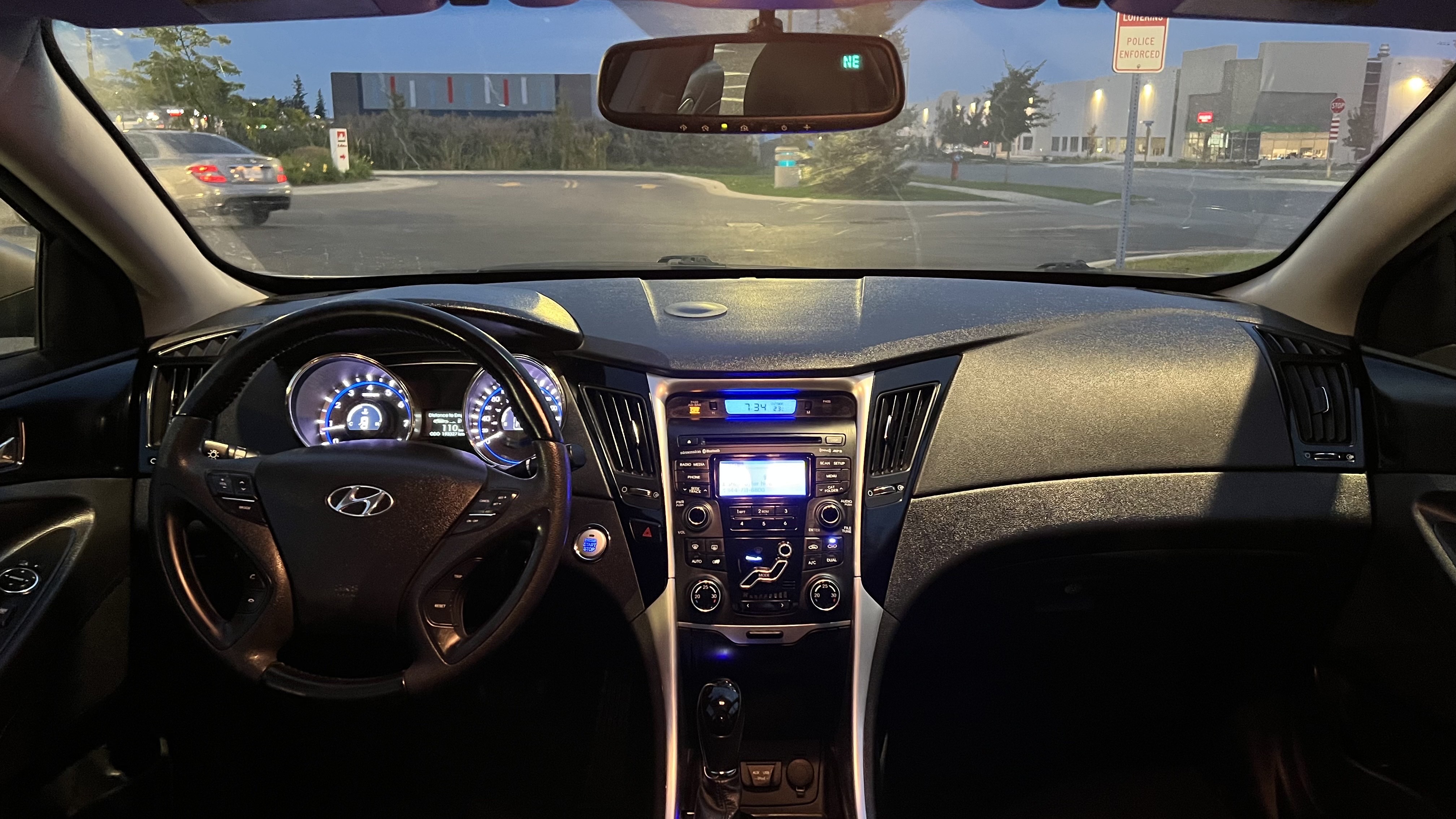 /houseofcars/2012-Hyundai-Sonata-6268445697777638.jpg