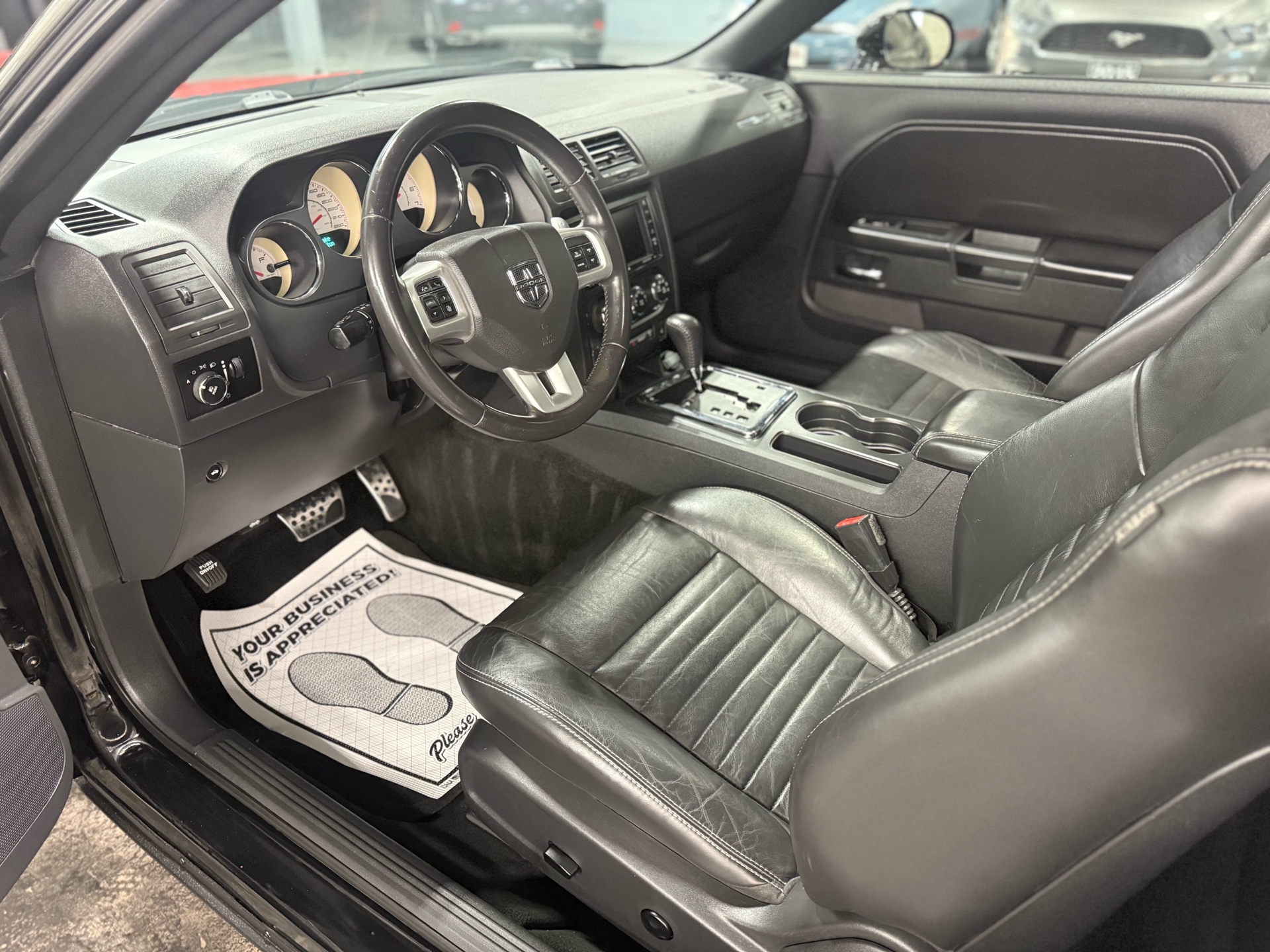 /houseofcars/2013-Dodge-Challenger-23647880656317932.jpg