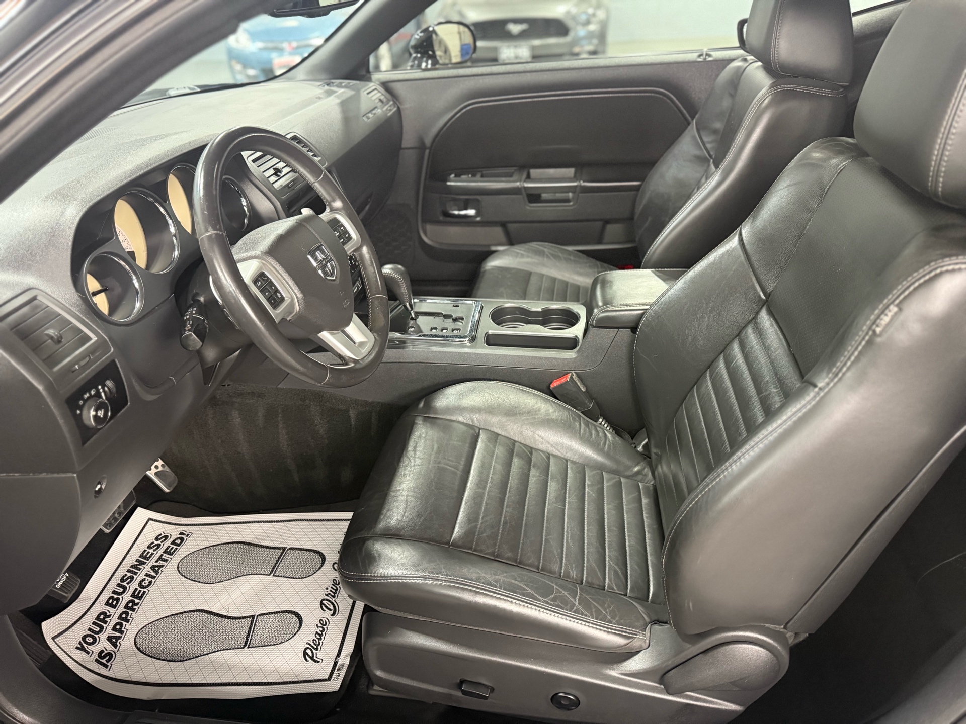/houseofcars/2013-Dodge-Challenger-2454787788821342.jpg