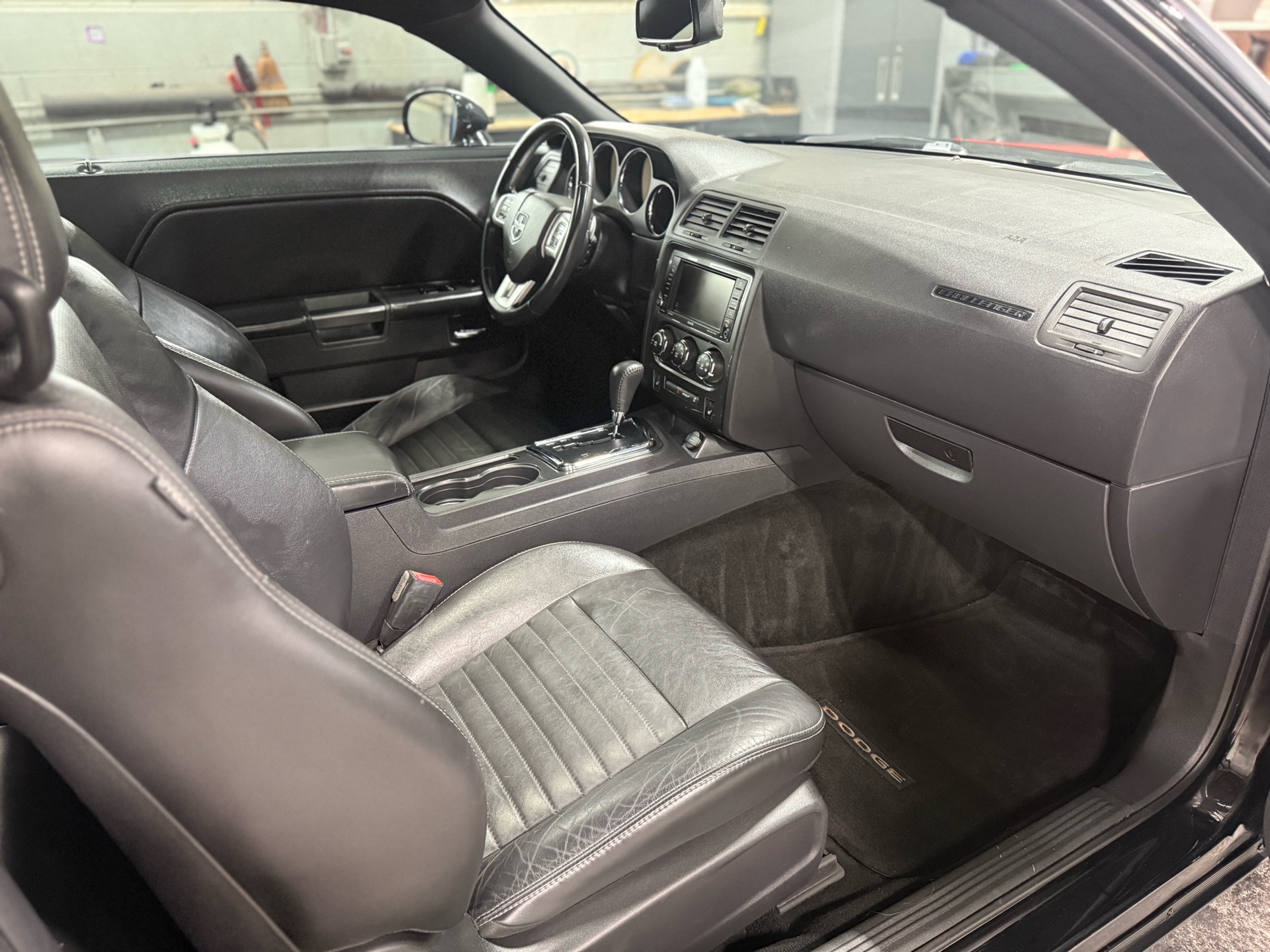 /houseofcars/2013-Dodge-Challenger-5555045955200466.jpg