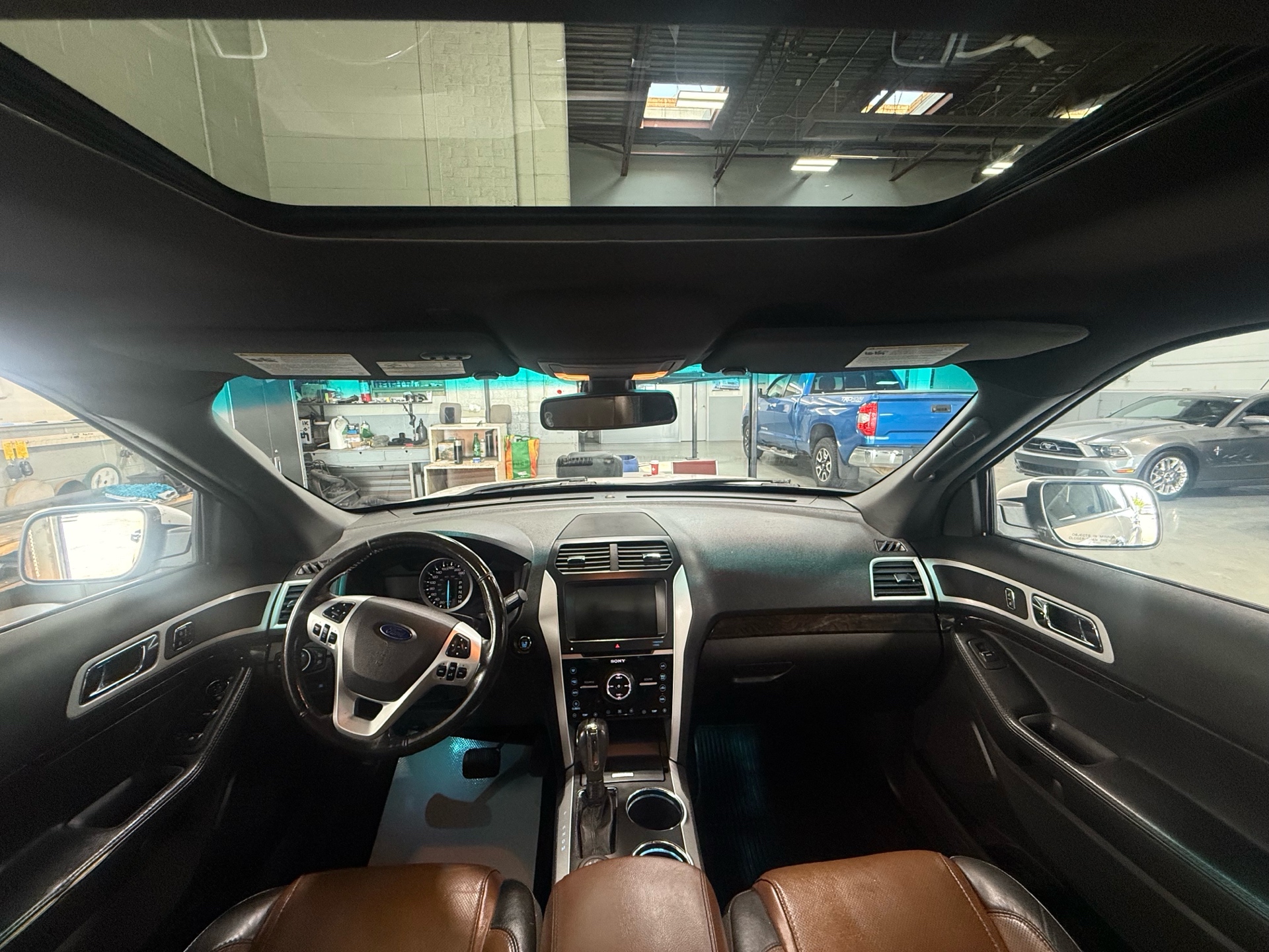 /houseofcars/2013-Ford-Explorer-05183467348040782.jpg