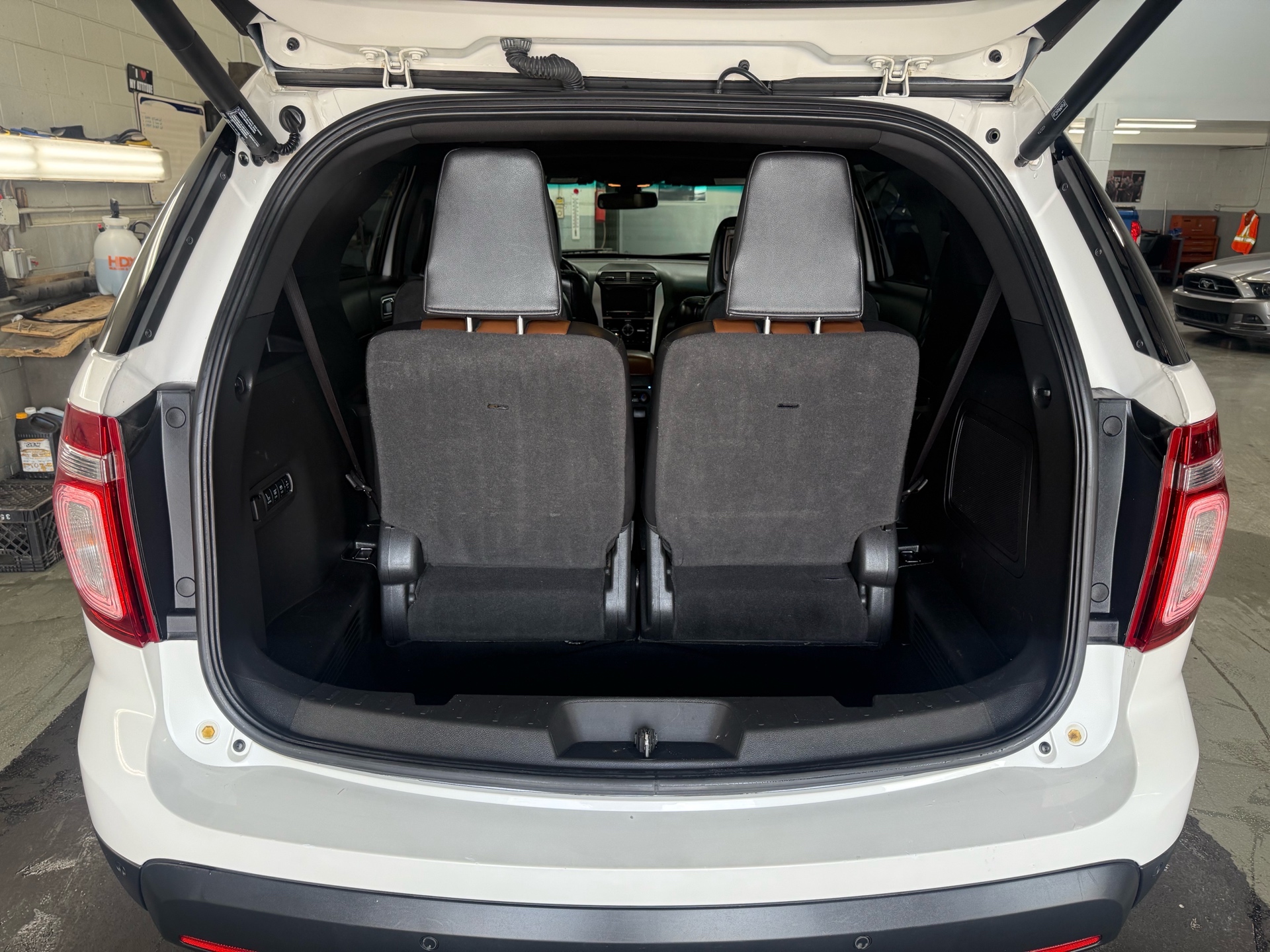 /houseofcars/2013-Ford-Explorer-5170159382221955.jpg