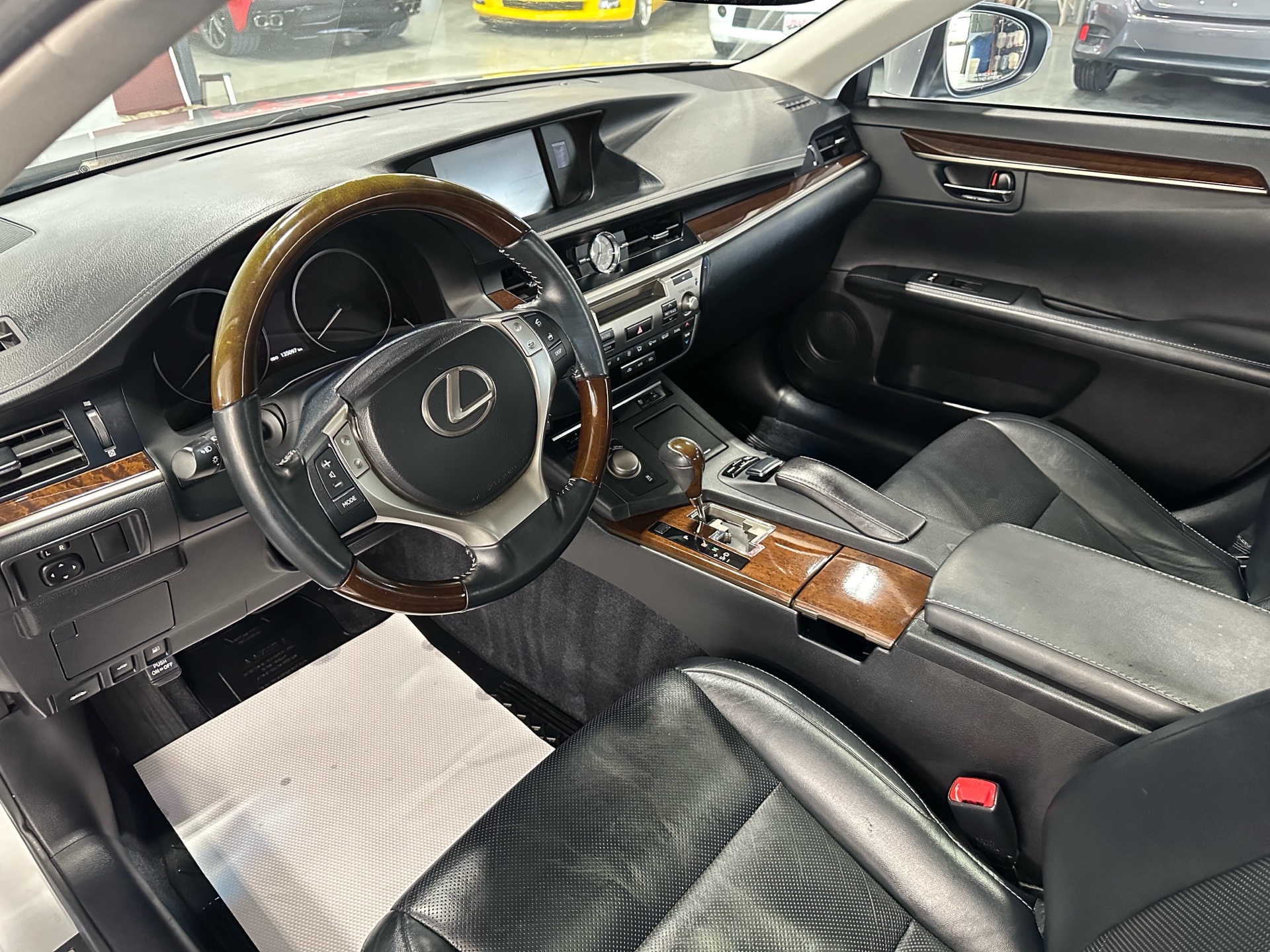/houseofcars/2013-Lexus-ES350-4106237226625118.jpg