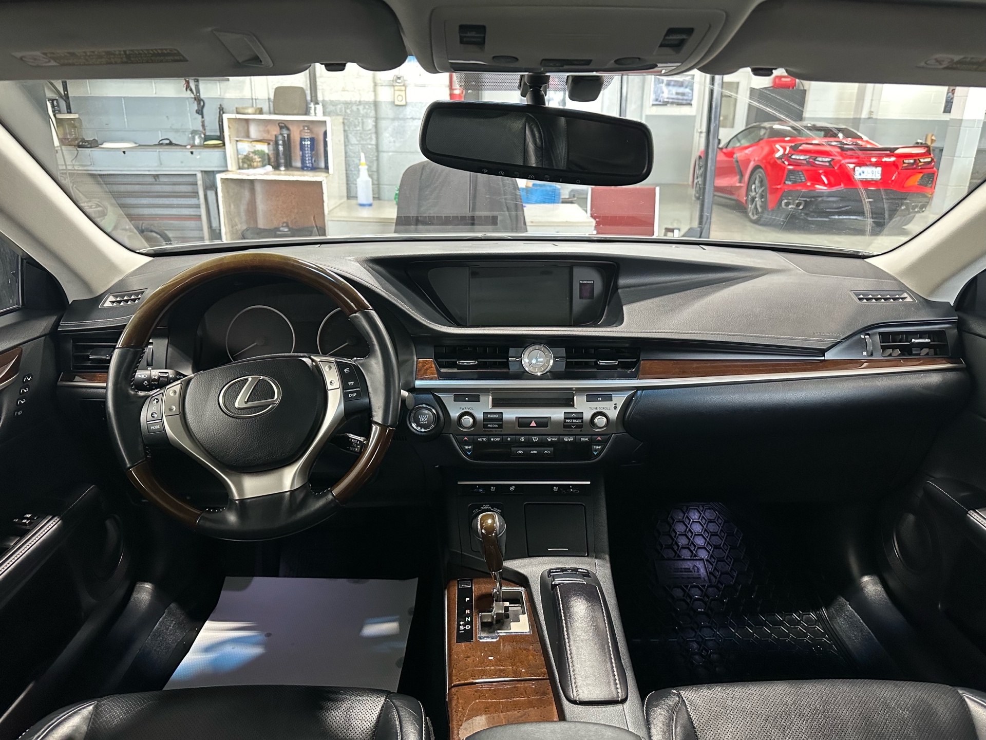 /houseofcars/2013-Lexus-ES350-4307927613842004.jpg