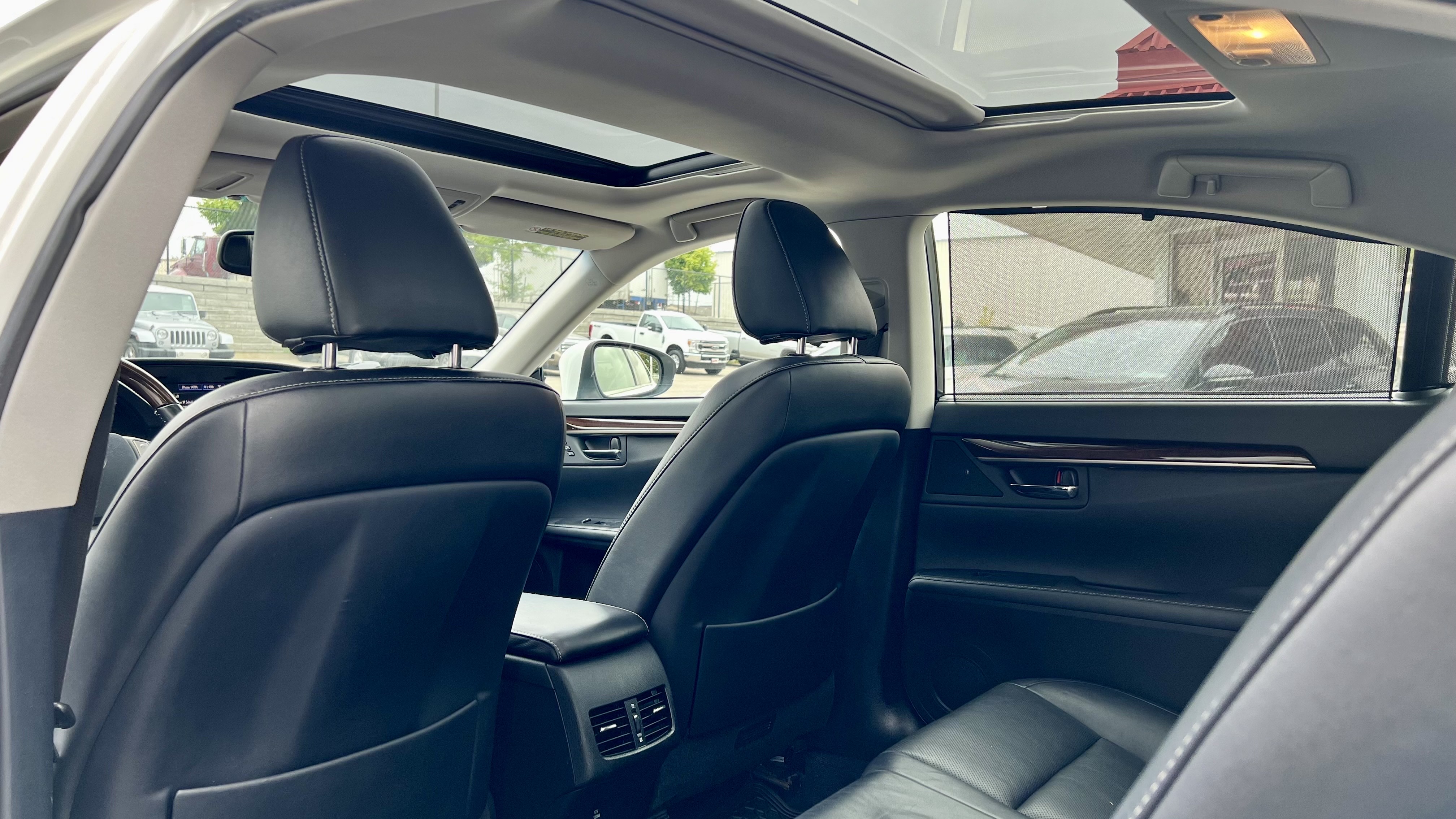 /houseofcars/2013-Lexus-ES350-8006058402844993.jpg