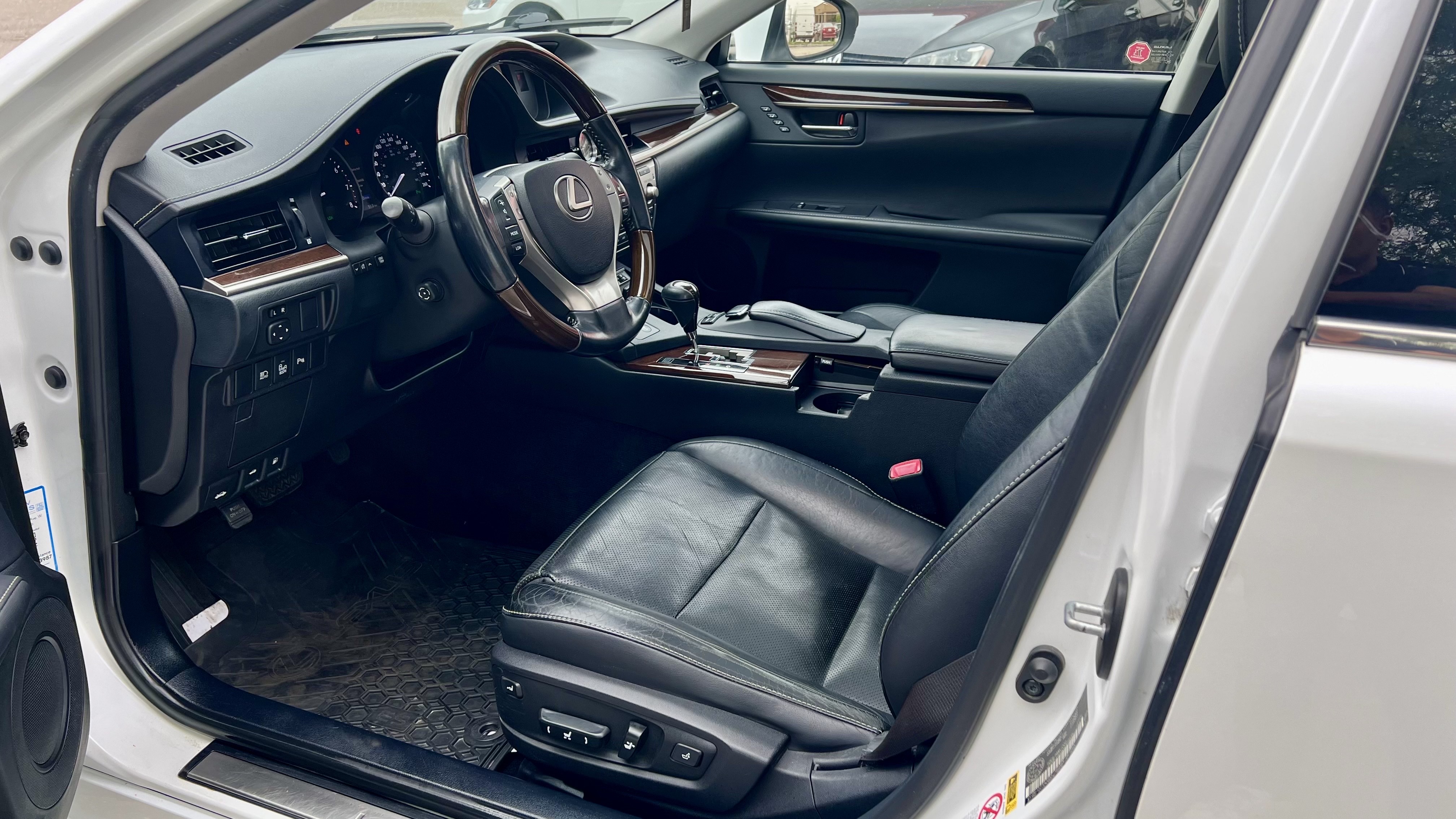 /houseofcars/2013-Lexus-ES350-8674550368162606.jpg