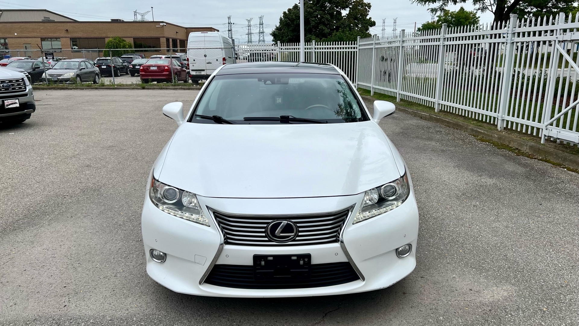 /houseofcars/2013-Lexus-ES350-8859238494954633.jpg