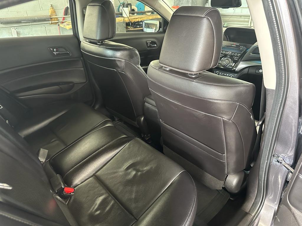 /houseofcars/2015-Acura-ILX-7784097136538175.jpg