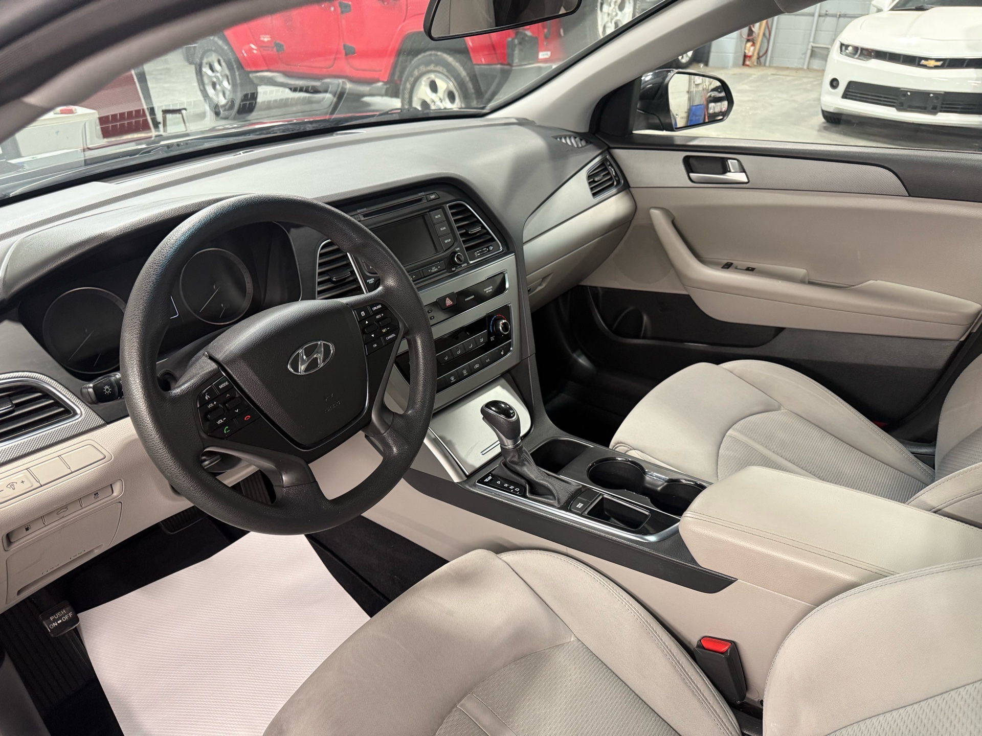 /houseofcars/2015-Hyundai-Sonata-03276982990091226.jpg