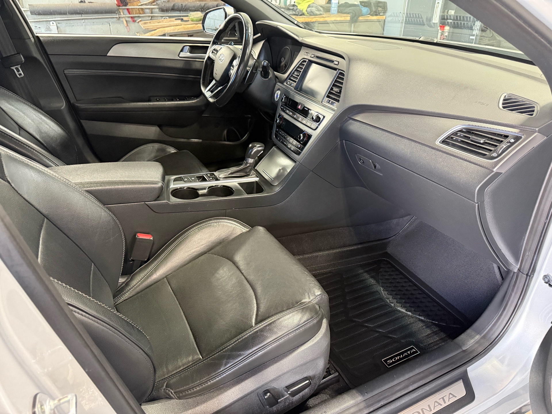 /houseofcars/2015-Hyundai-Sonata-16044566468960042.jpg