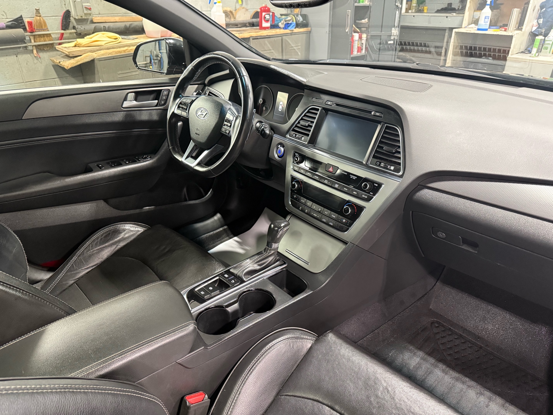 /houseofcars/2015-Hyundai-Sonata-16342198408371877.jpg