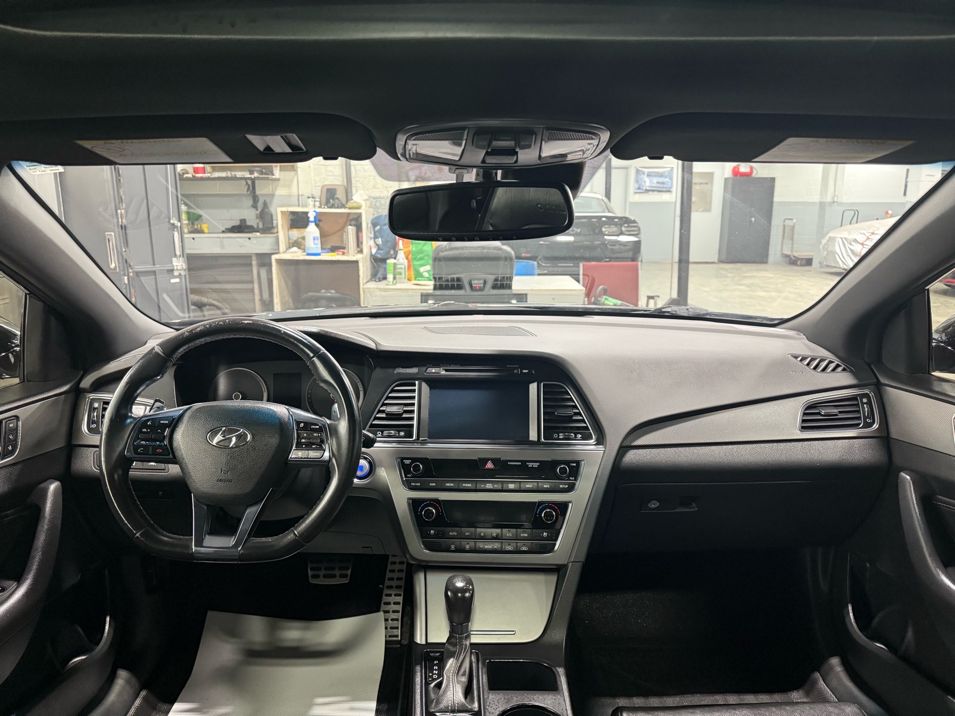 /houseofcars/2015-Hyundai-Sonata-16977700070428403.jpg