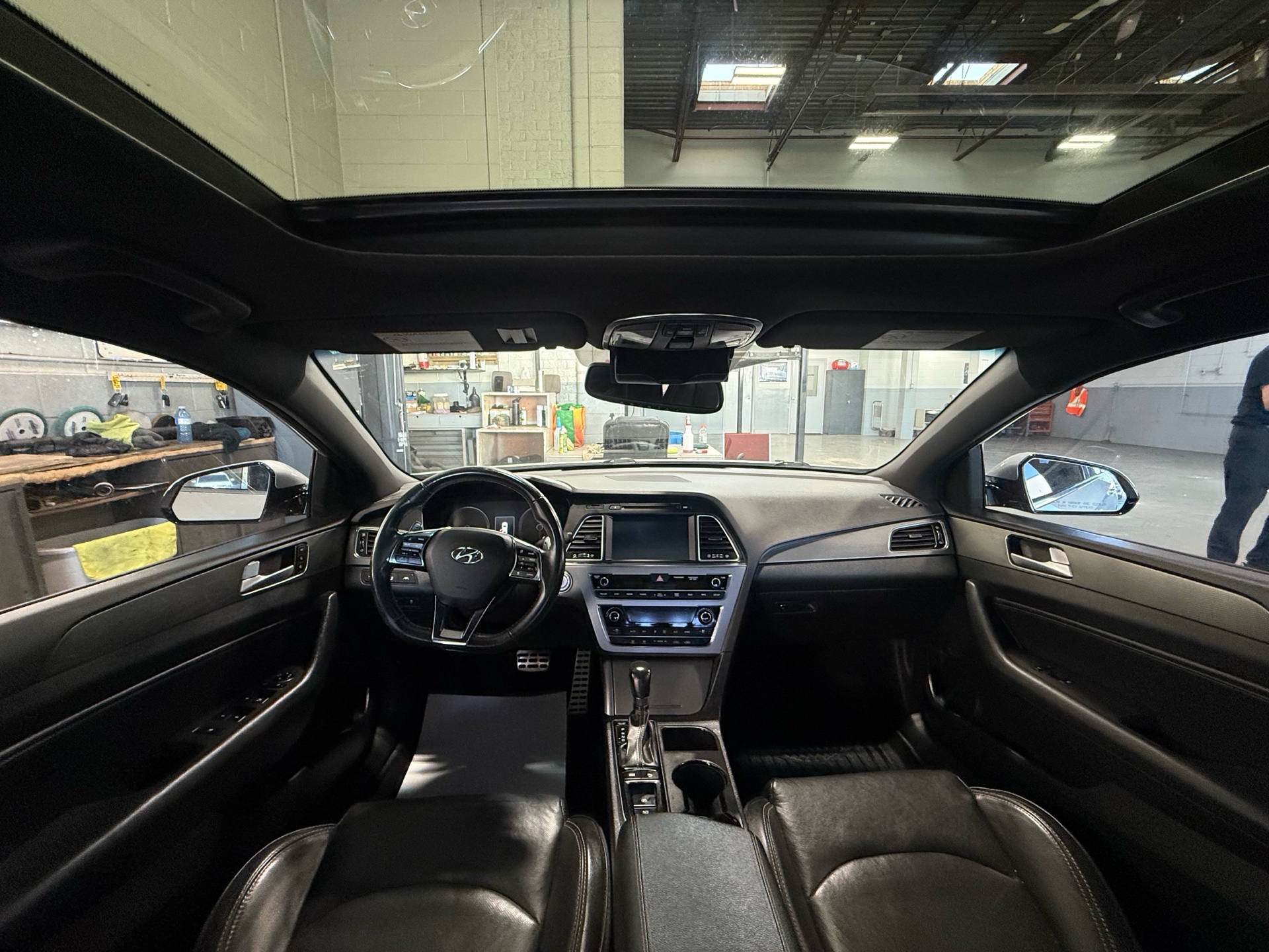 /houseofcars/2015-Hyundai-Sonata-18558333881405908.jpg