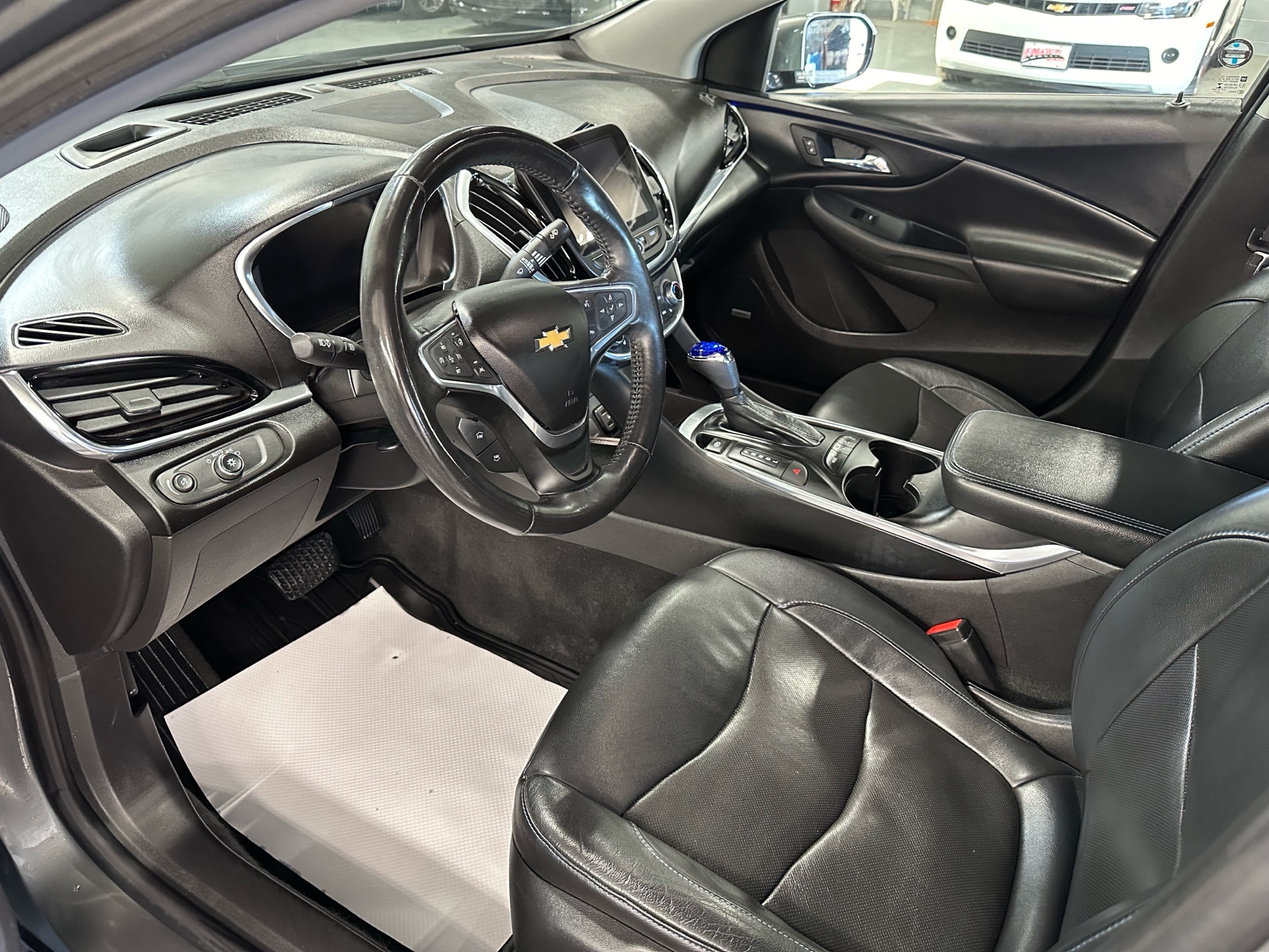 /houseofcars/2016-Chevrolet-Volt-9596470901273257.jpg