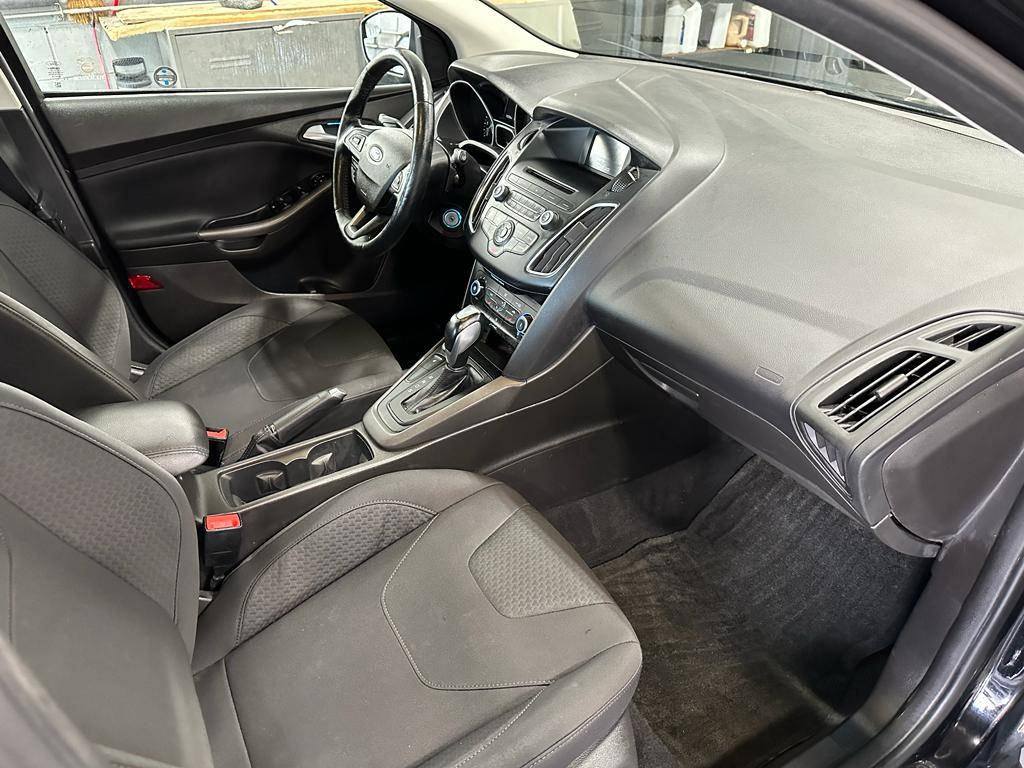 /houseofcars/2016-Ford-Focus-40827383322034416.jpg