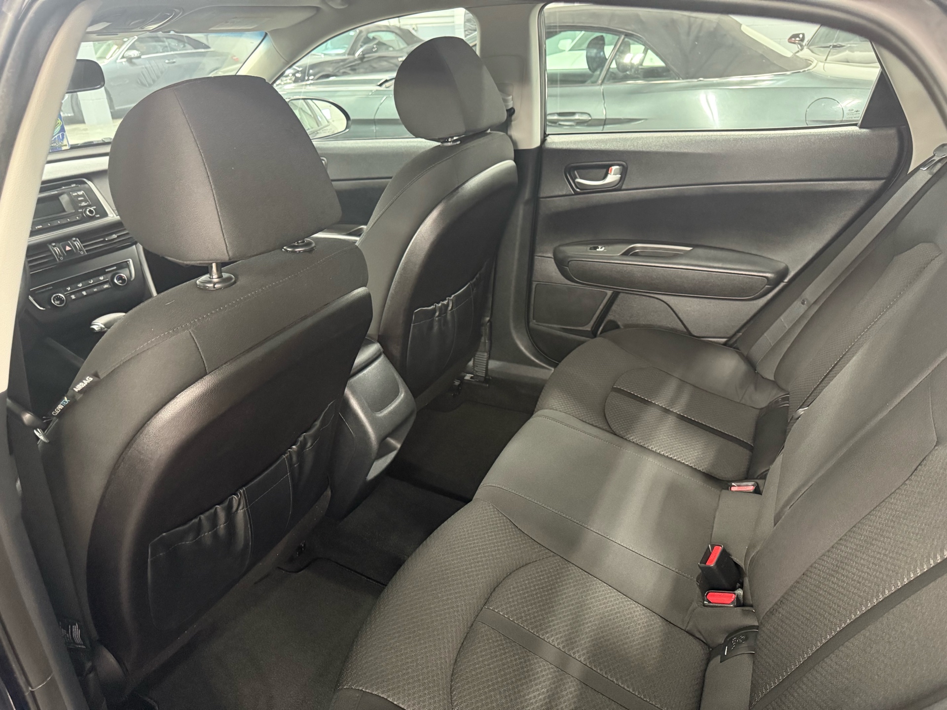 /houseofcars/2016-Kia-Optima-10408349577992038.jpg
