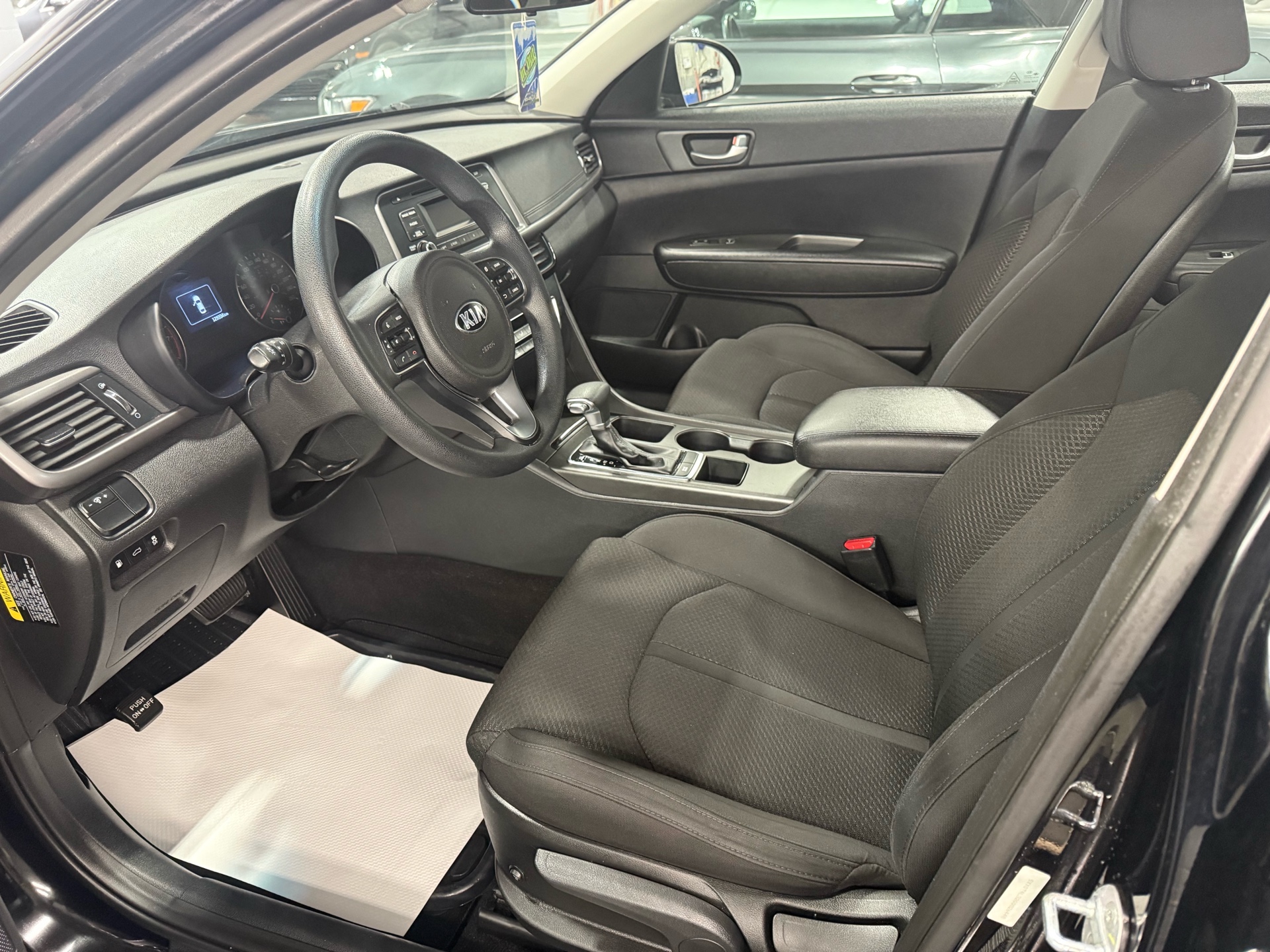 /houseofcars/2016-Kia-Optima-301247708849812.jpg