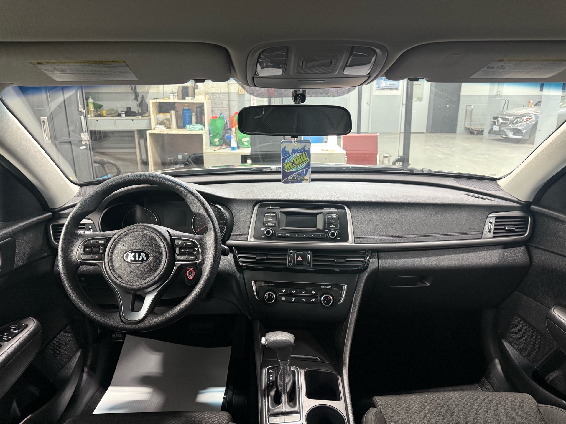 /houseofcars/2016-Kia-Optima-9413715444961535.jpg
