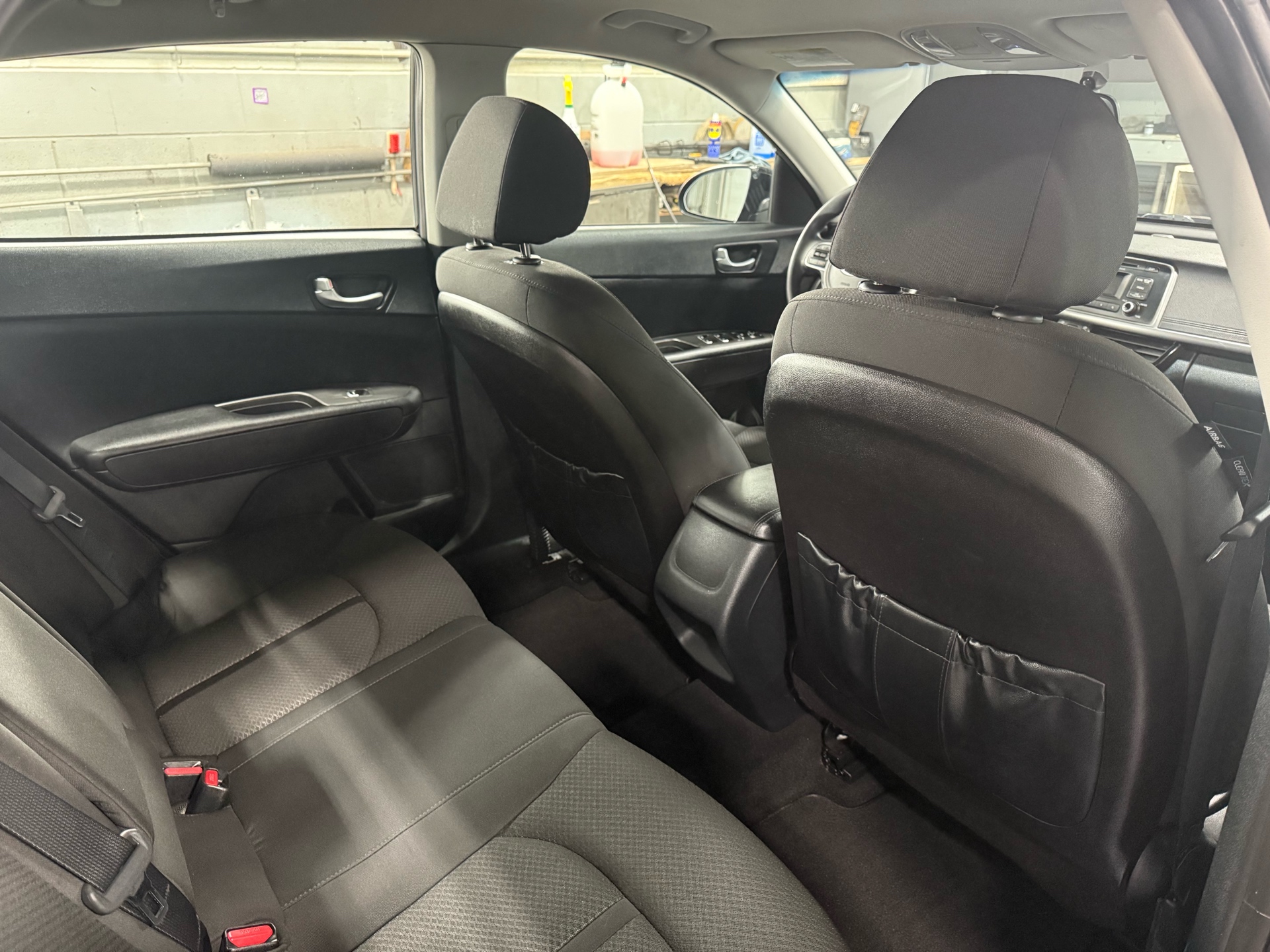 /houseofcars/2016-Kia-Optima-9572975175556999.jpg