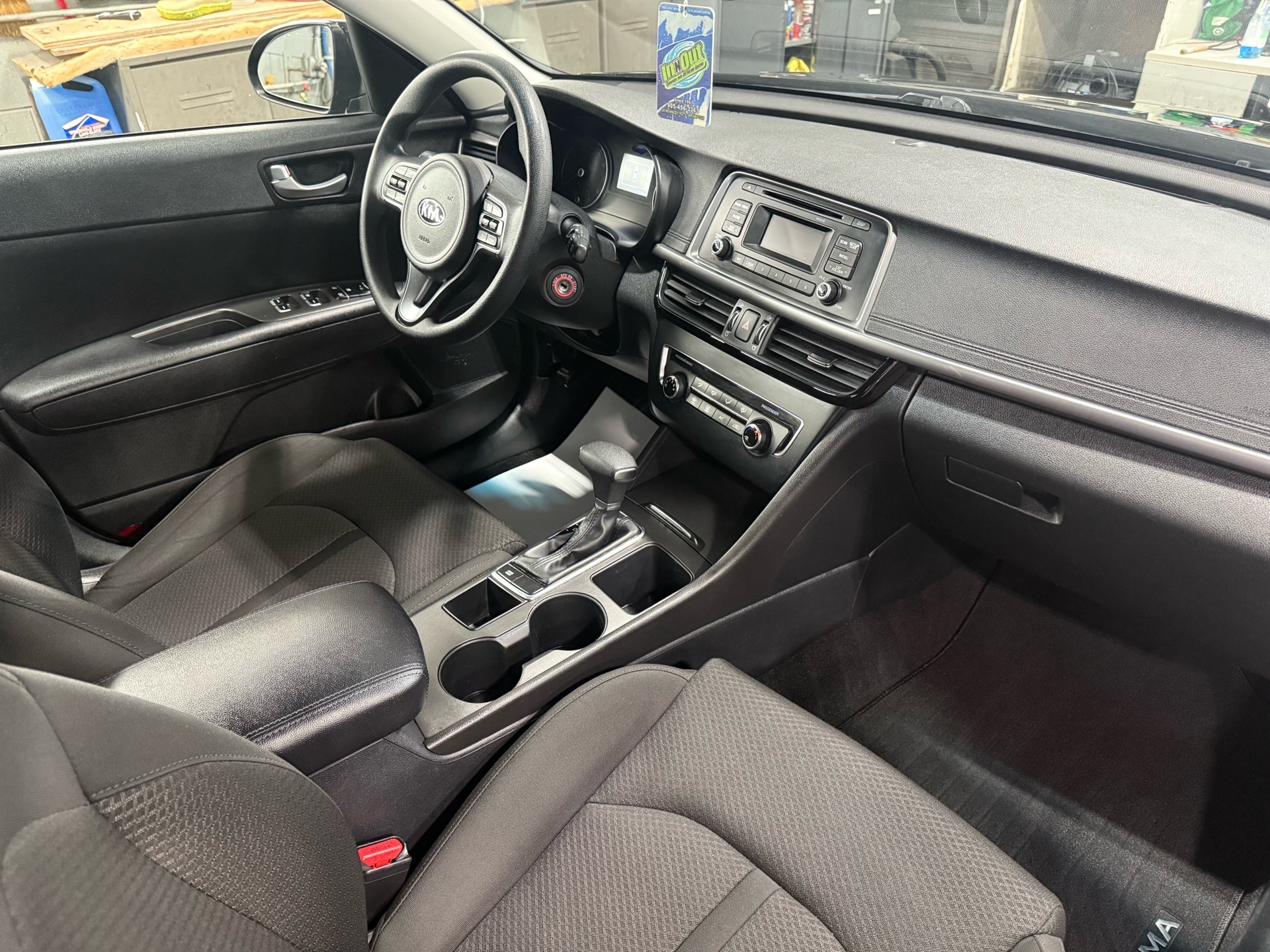 /houseofcars/2016-Kia-Optima-9588538238671602.jpg