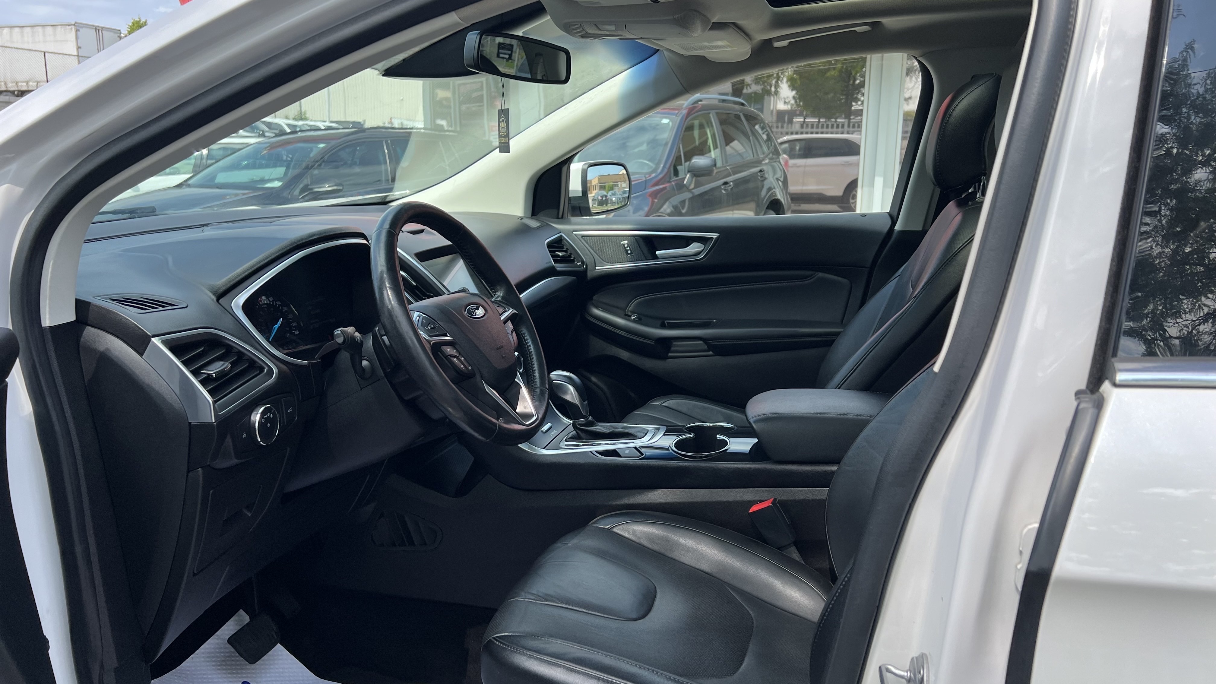 /houseofcars/2017-Ford-Edge-28423132852614086.jpg