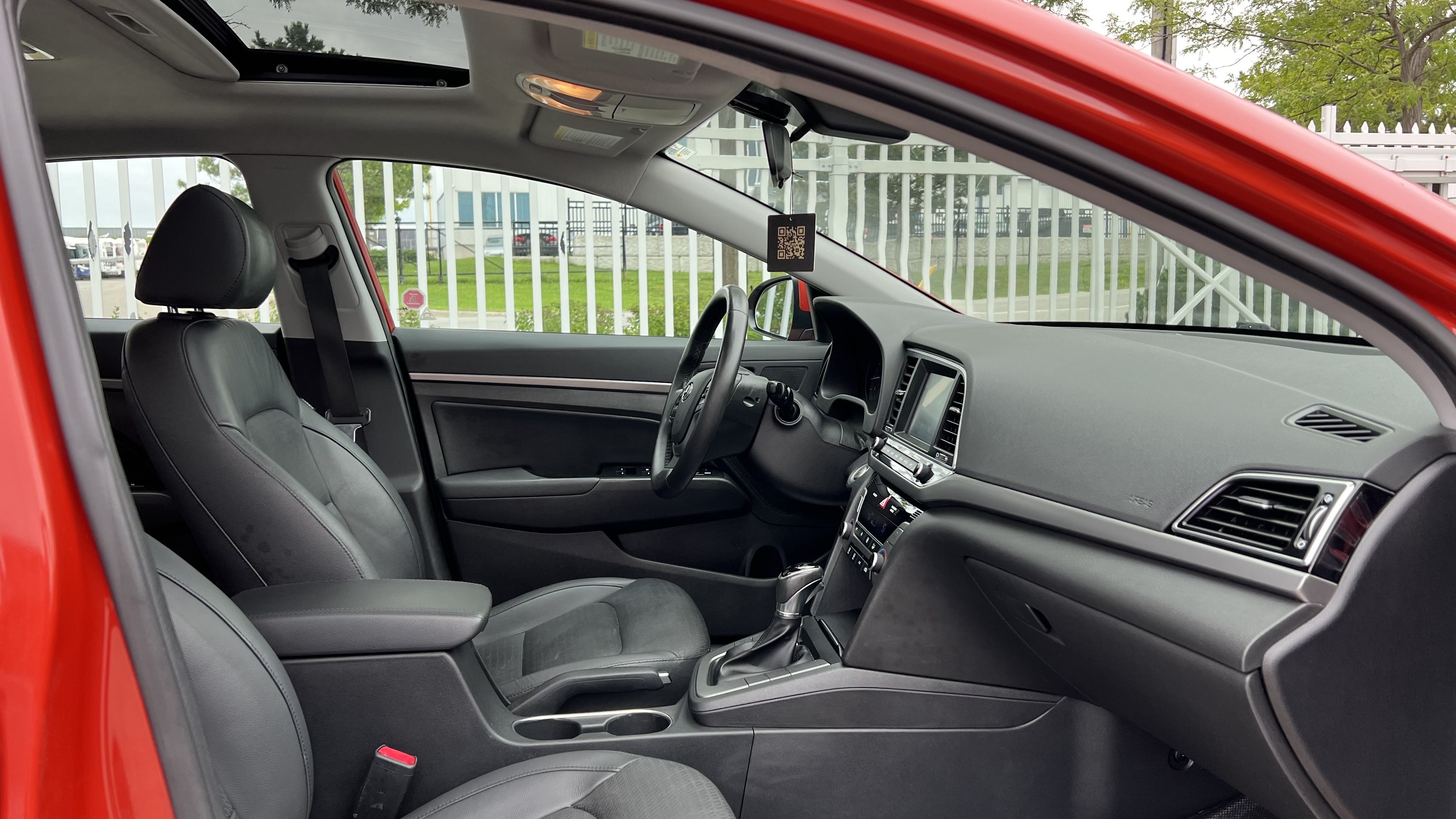 /houseofcars/2017-Hyundai-Elantra-19165356234433606.jpg