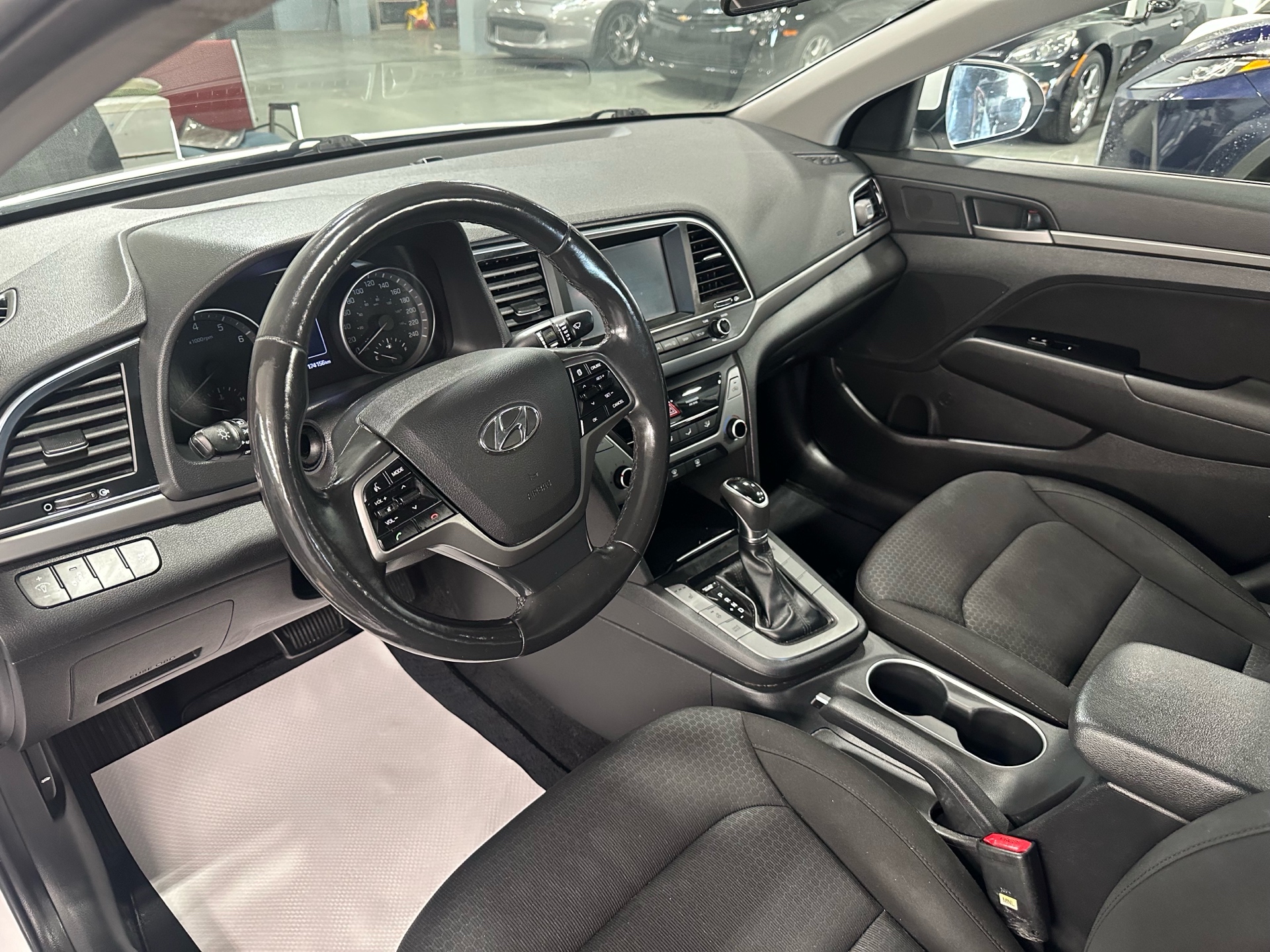 /houseofcars/2017-Hyundai-Elantra-576634911538896.jpg