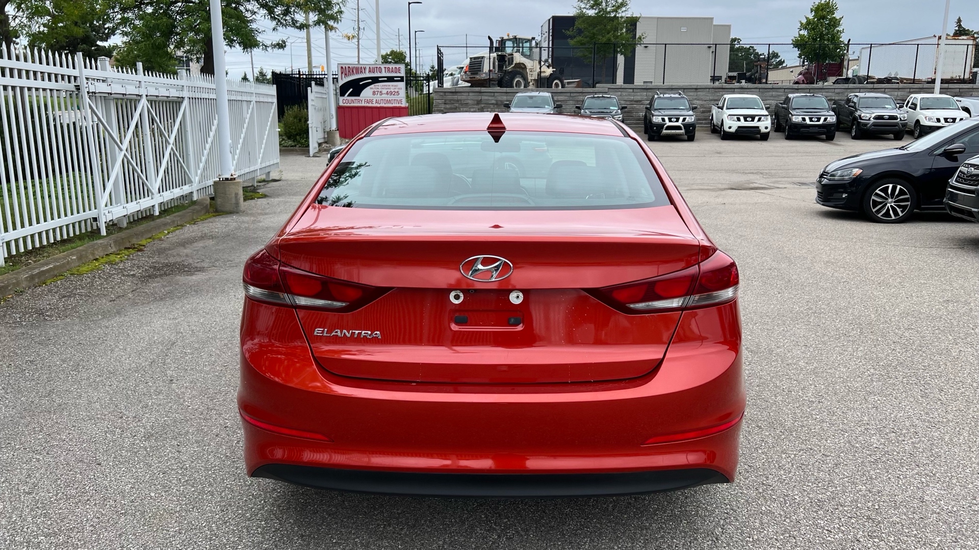 /houseofcars/2017-Hyundai-Elantra-6641008396343624.jpg