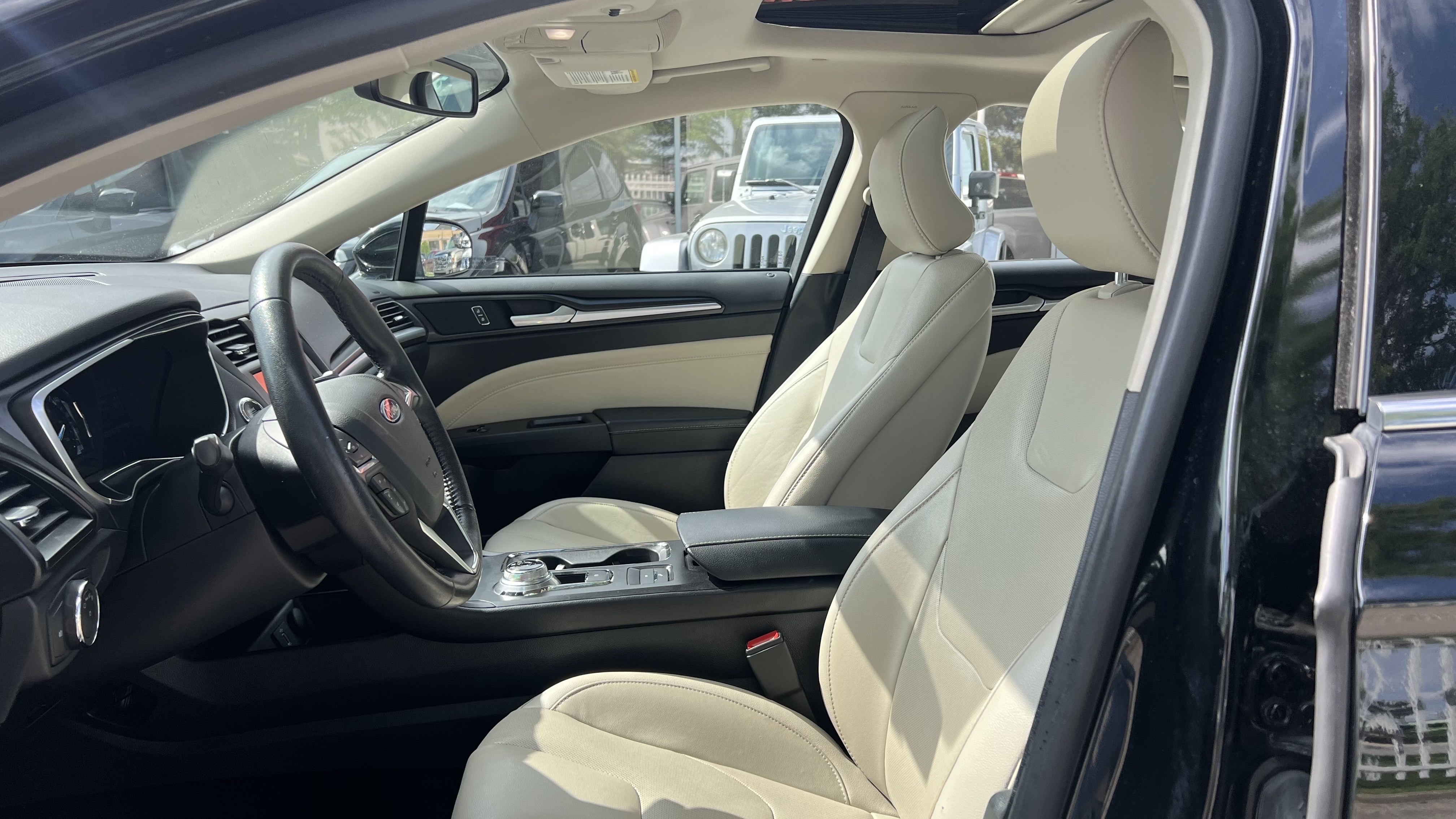 /houseofcars/2018-Ford-FusionEnergi-16095831178876763.jpg