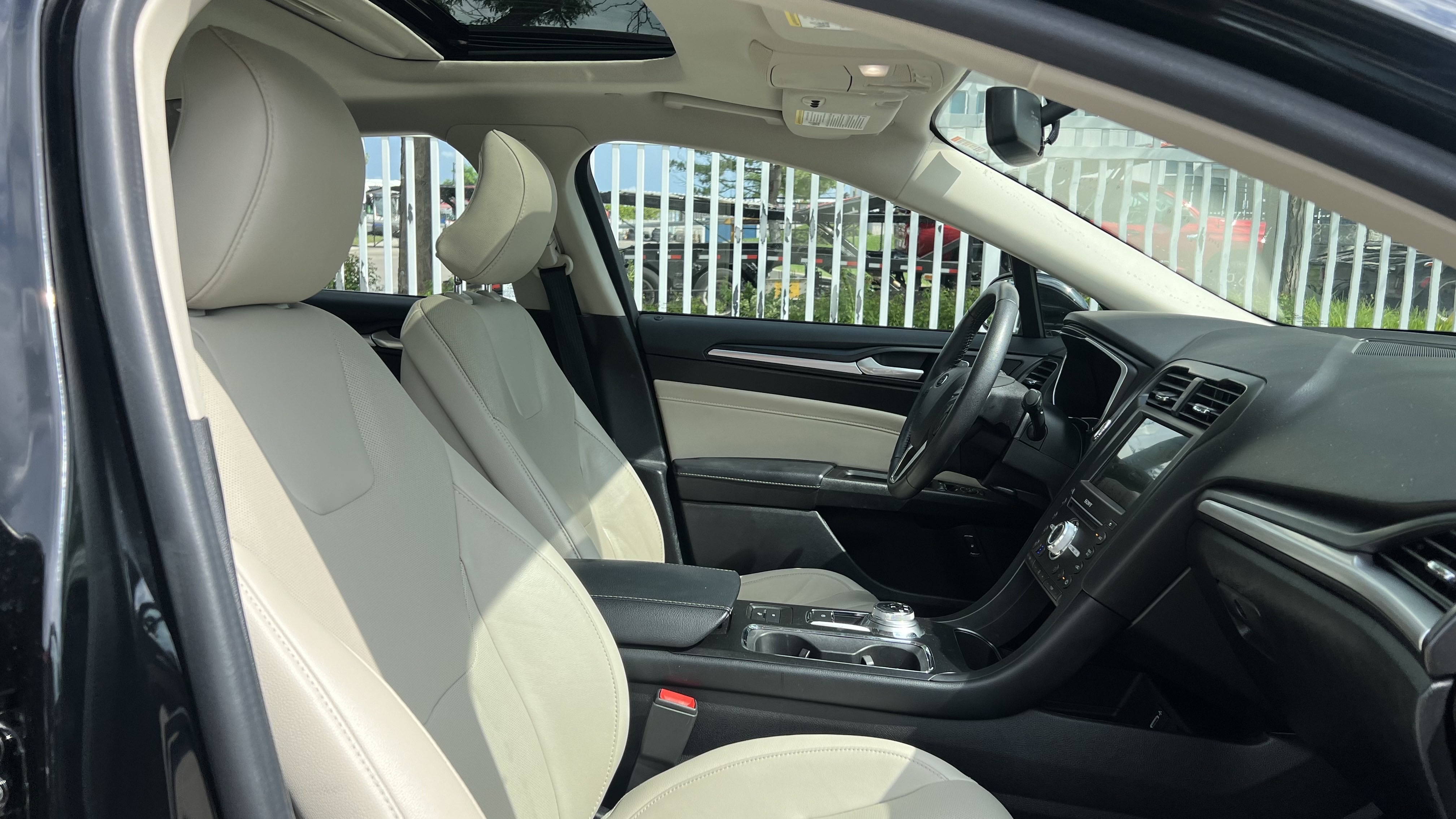 /houseofcars/2018-Ford-FusionEnergi-23412137149538537.jpg