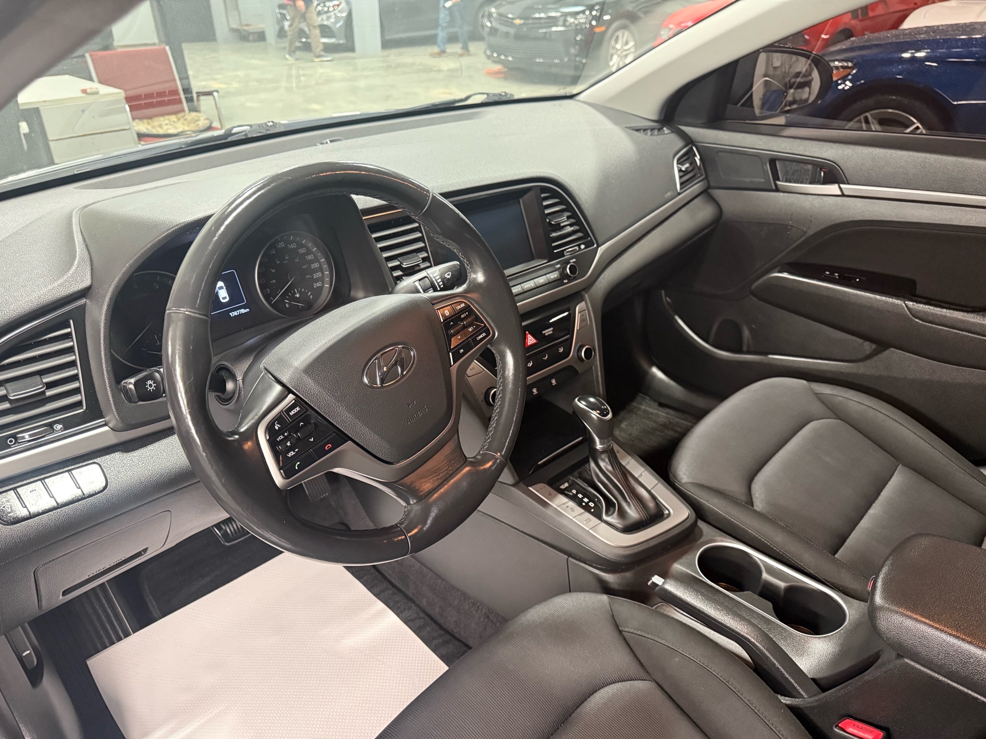 /houseofcars/2018-Hyundai-Elantra-5142811483830136.jpg