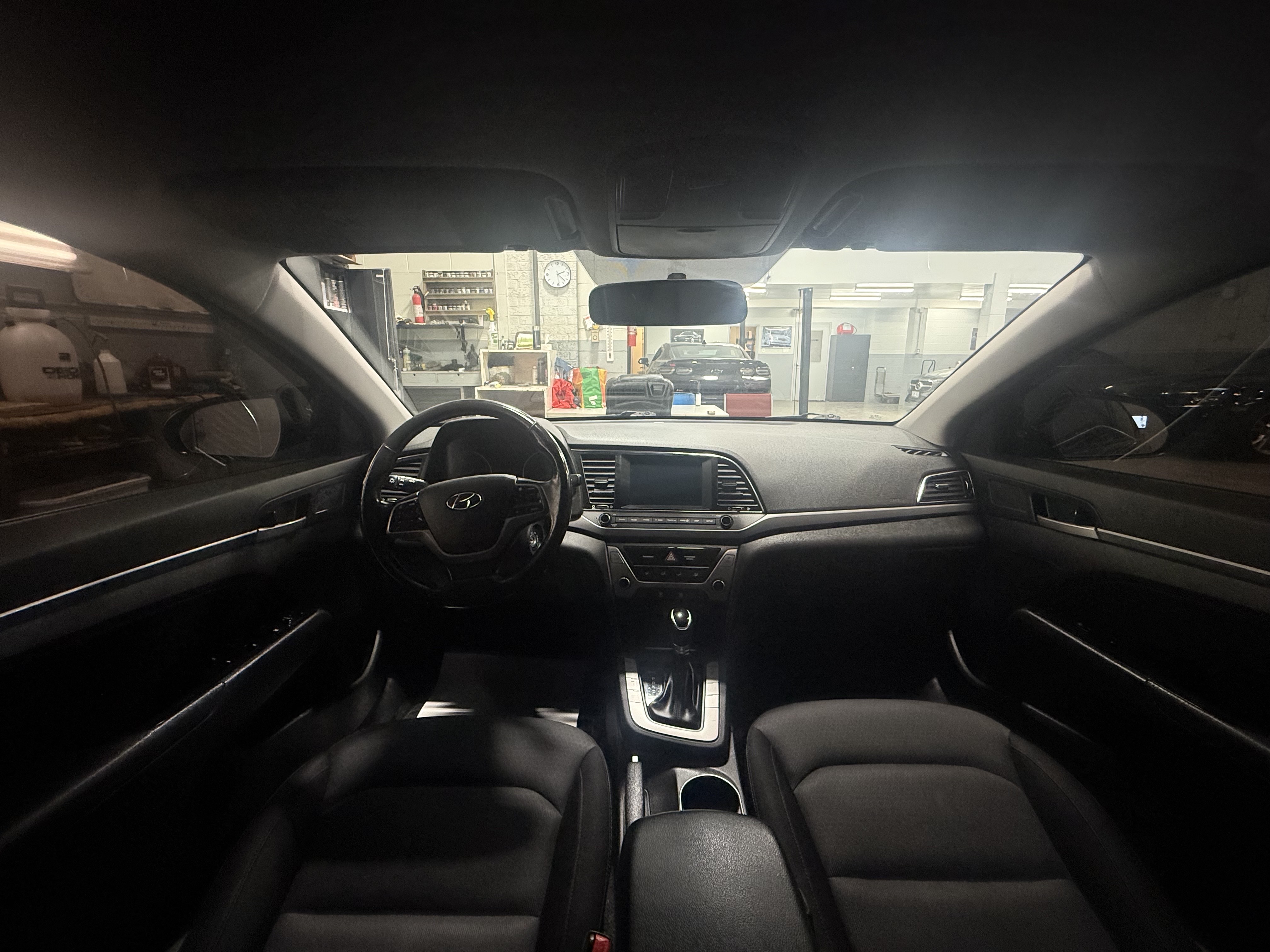 /houseofcars/2018-Hyundai-Elantra-6364957065600976.jpg