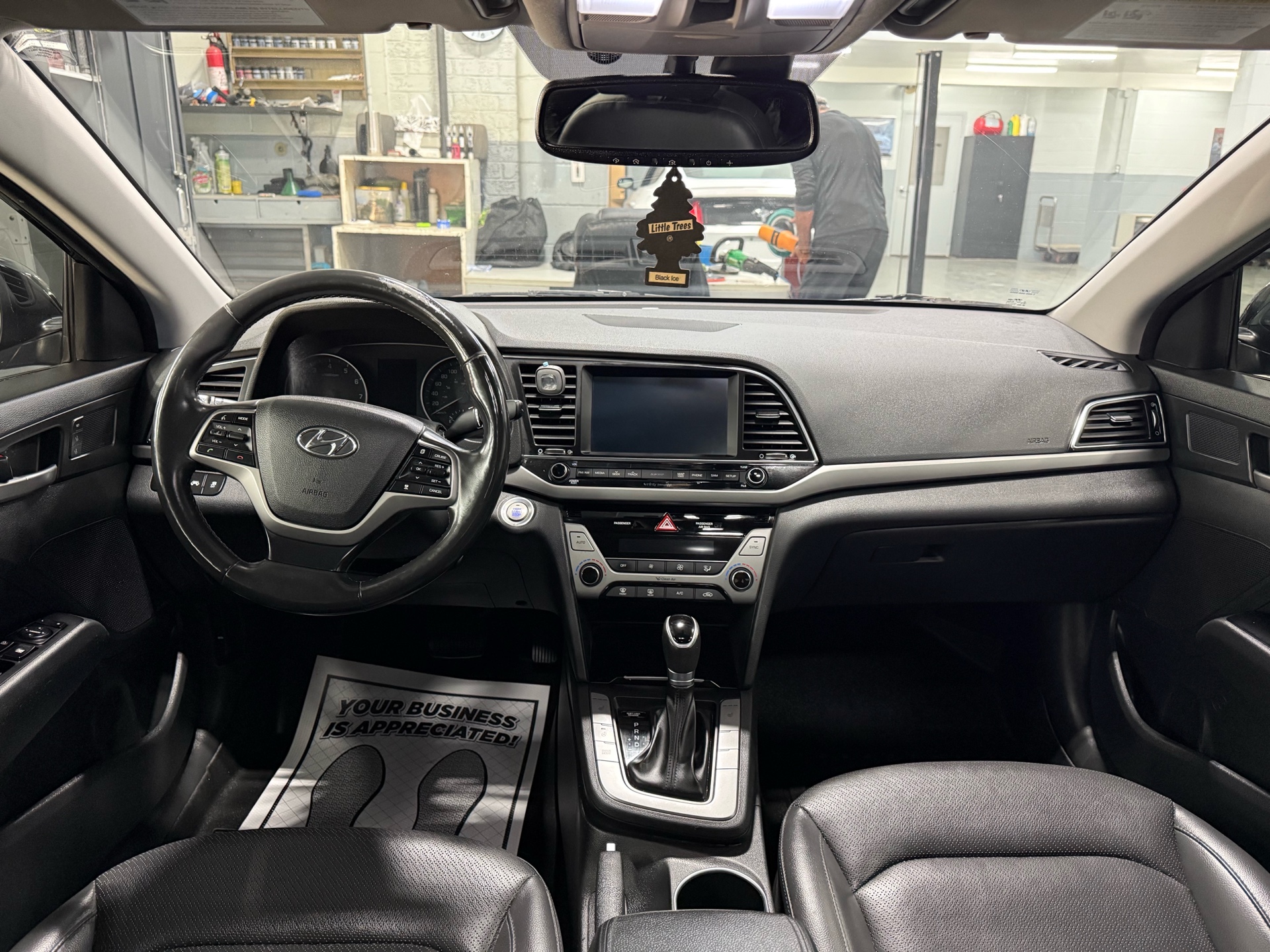/houseofcars/2018-Hyundai-Elantra-9468294035022315.jpg