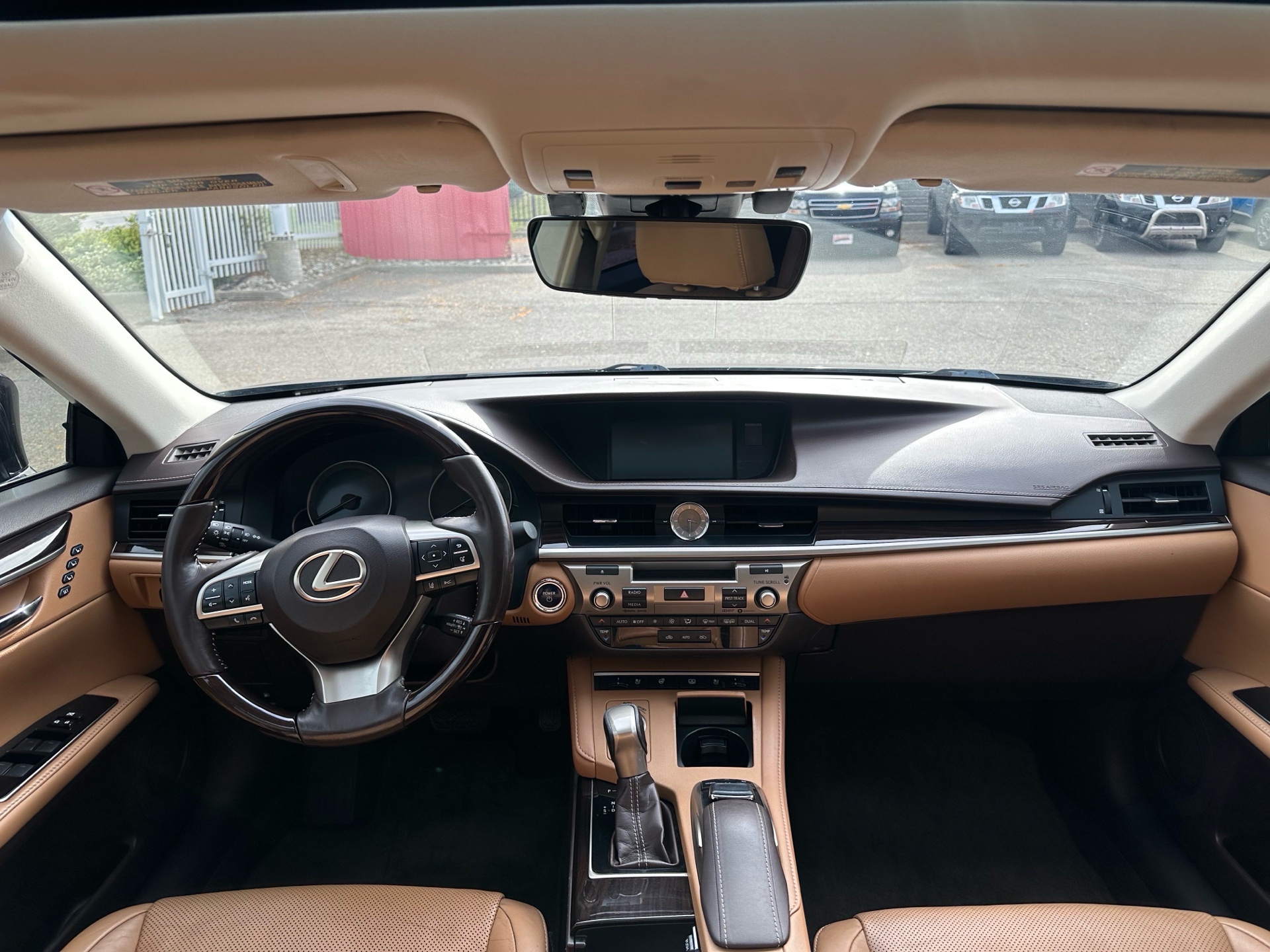 /houseofcars/2018-Lexus-ES-6894421015589878.jpg