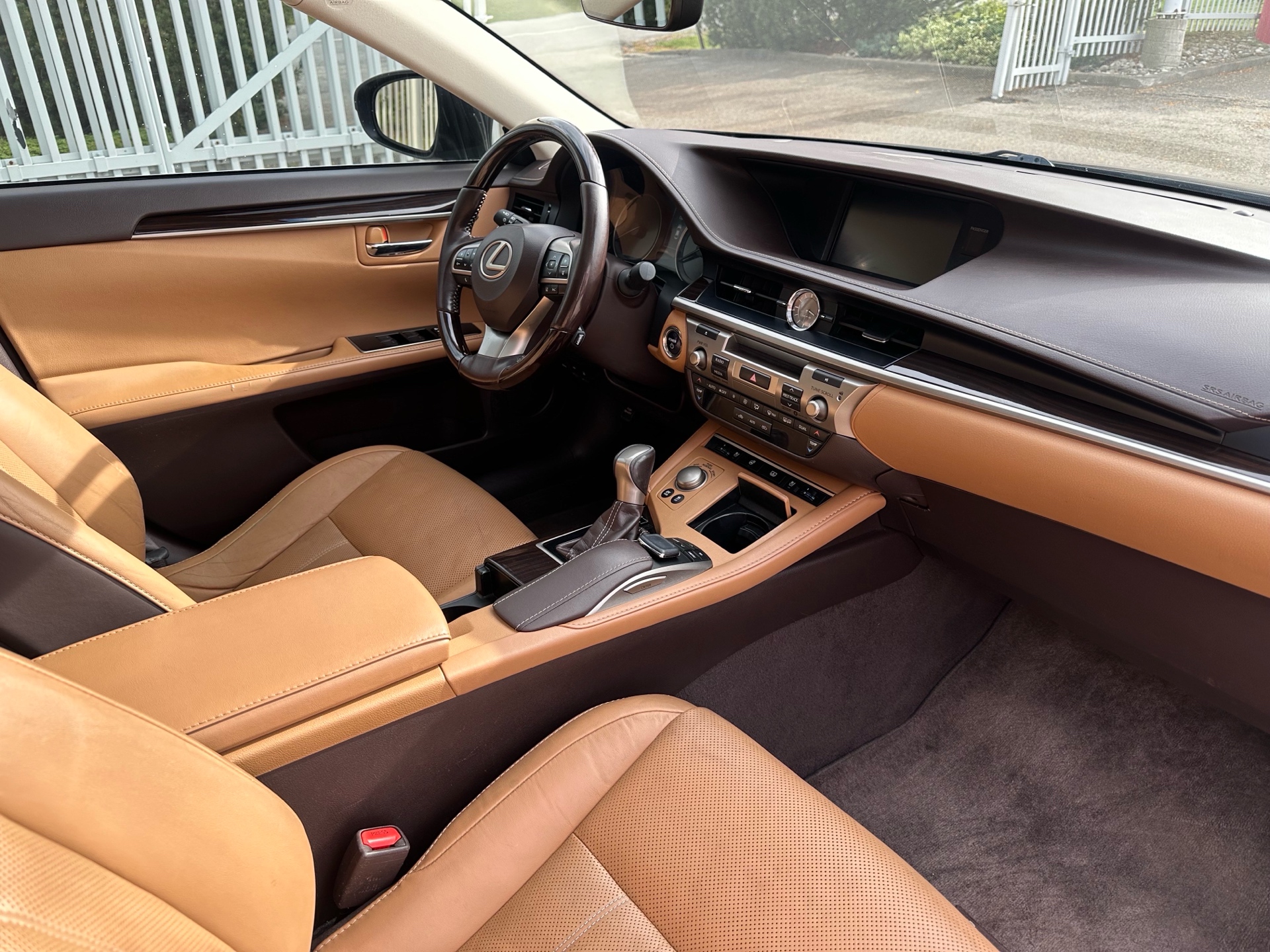 /houseofcars/2018-Lexus-ES-6949295733240068.jpg