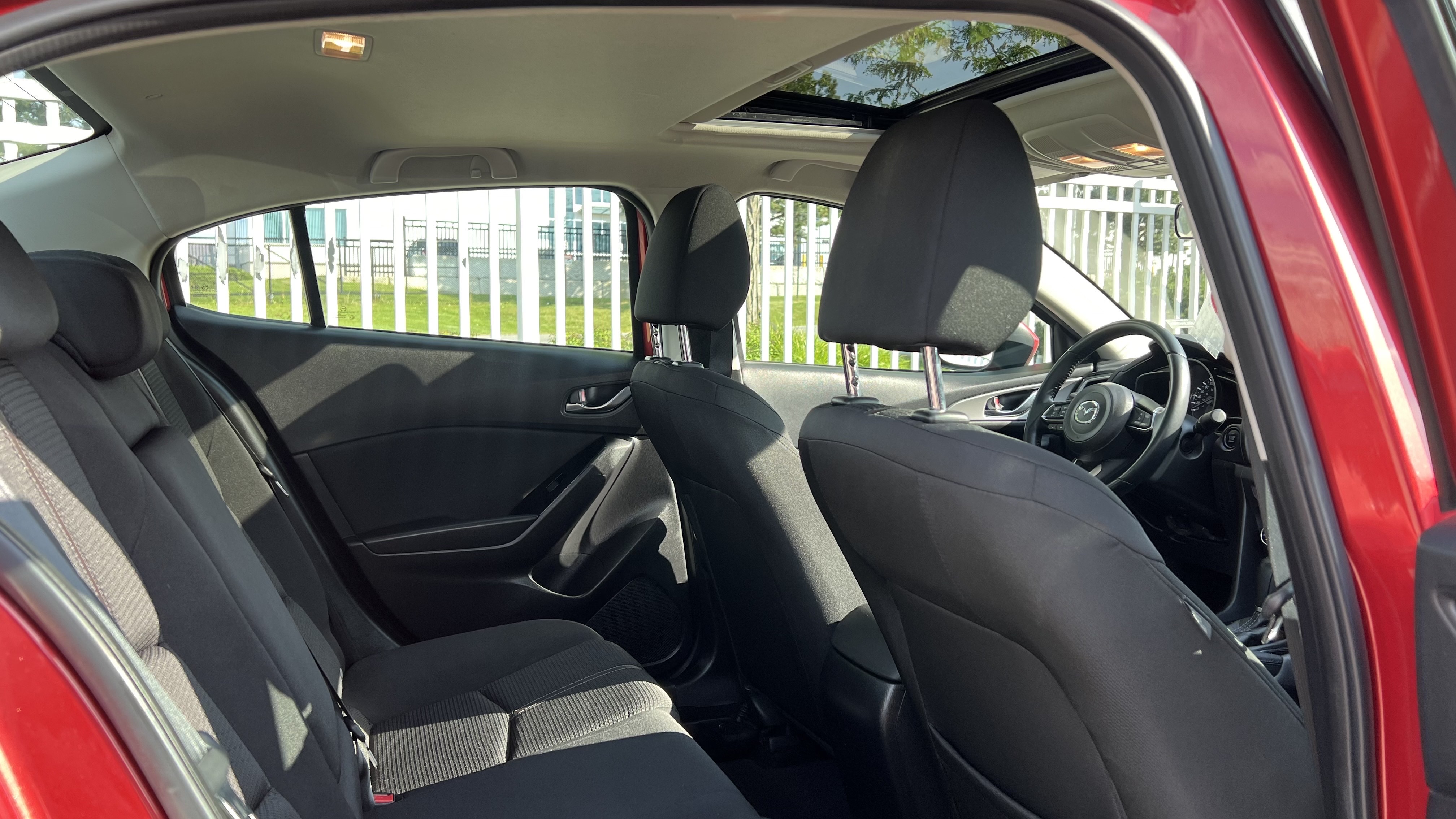 /houseofcars/2018-Mazda-Mazda3-39368798657067483.jpg