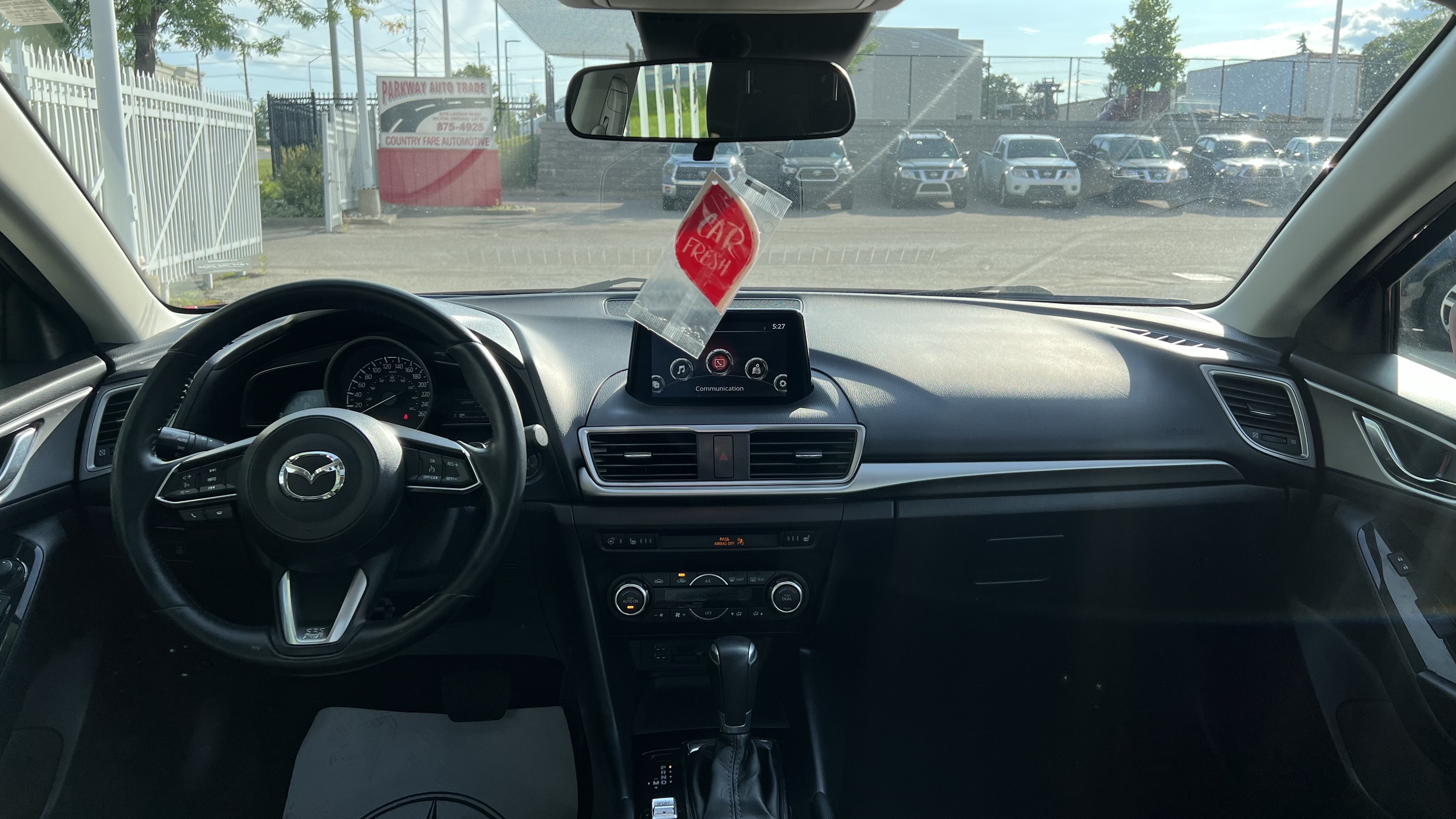 /houseofcars/2018-Mazda-Mazda3-431409645136958.jpg