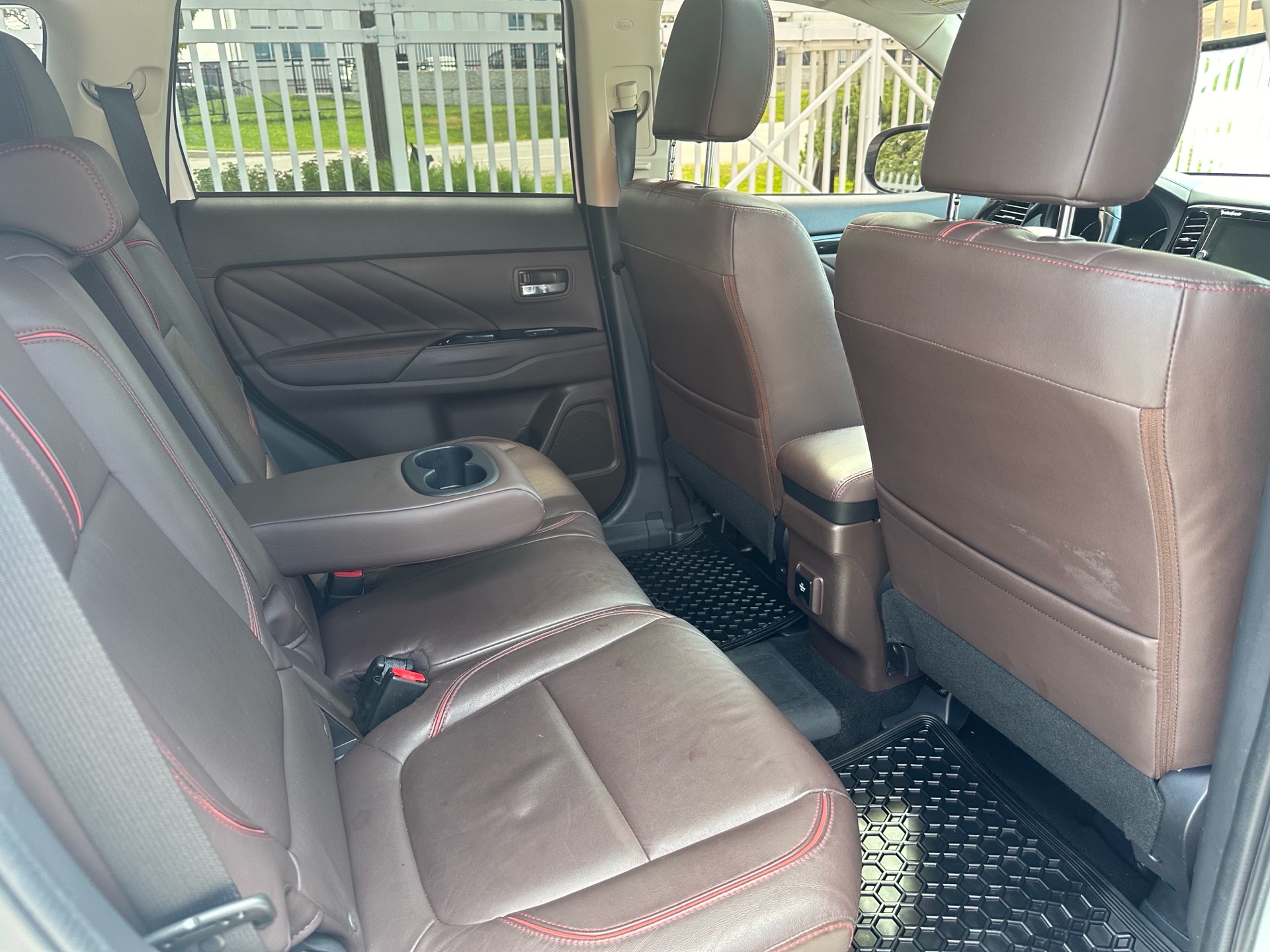 /houseofcars/2018-Mitsubishi-OutlanderPHEV-7159173423846554.jpg