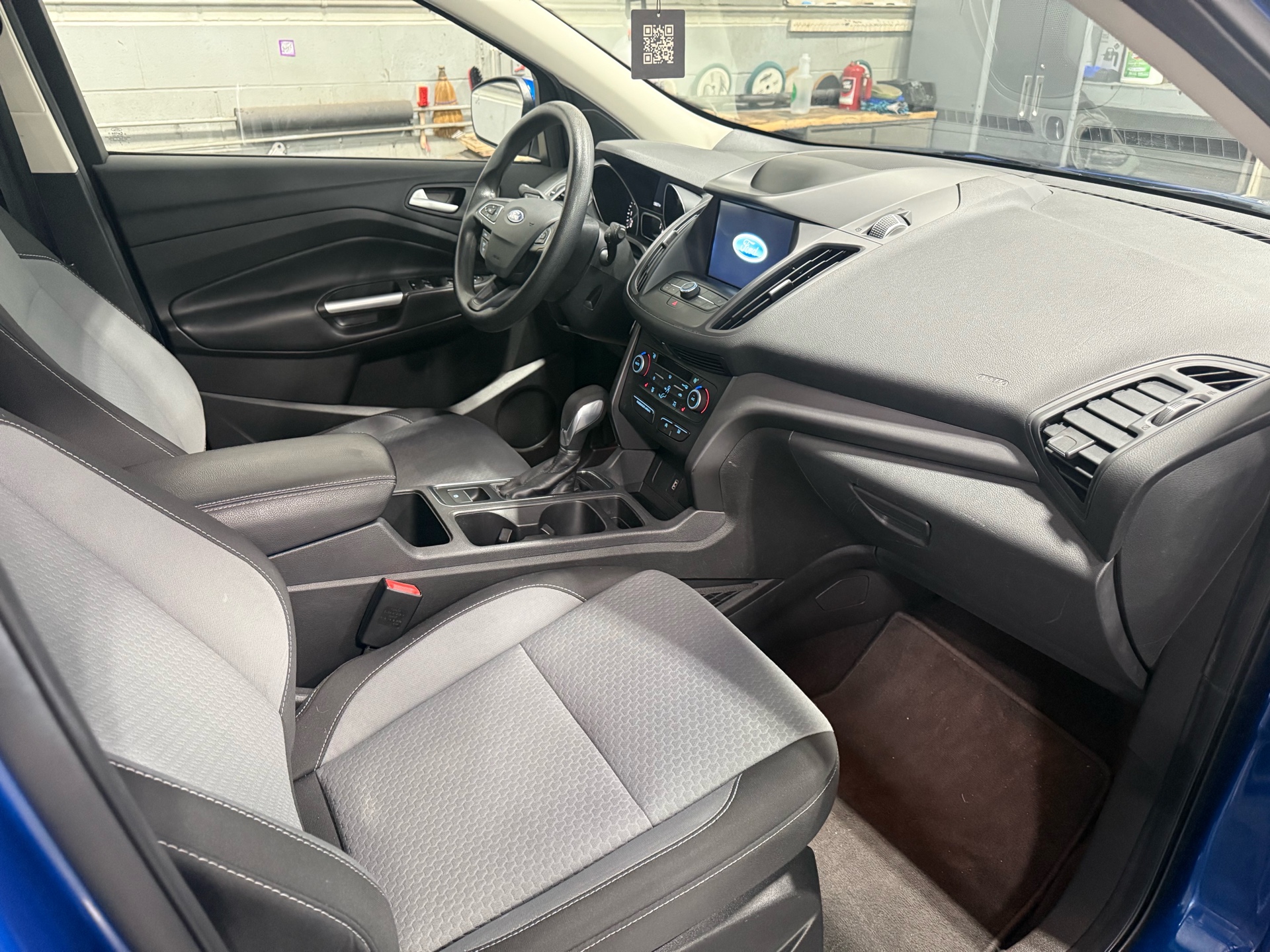 /houseofcars/2019-Ford-Escape-3835951379690494.jpg
