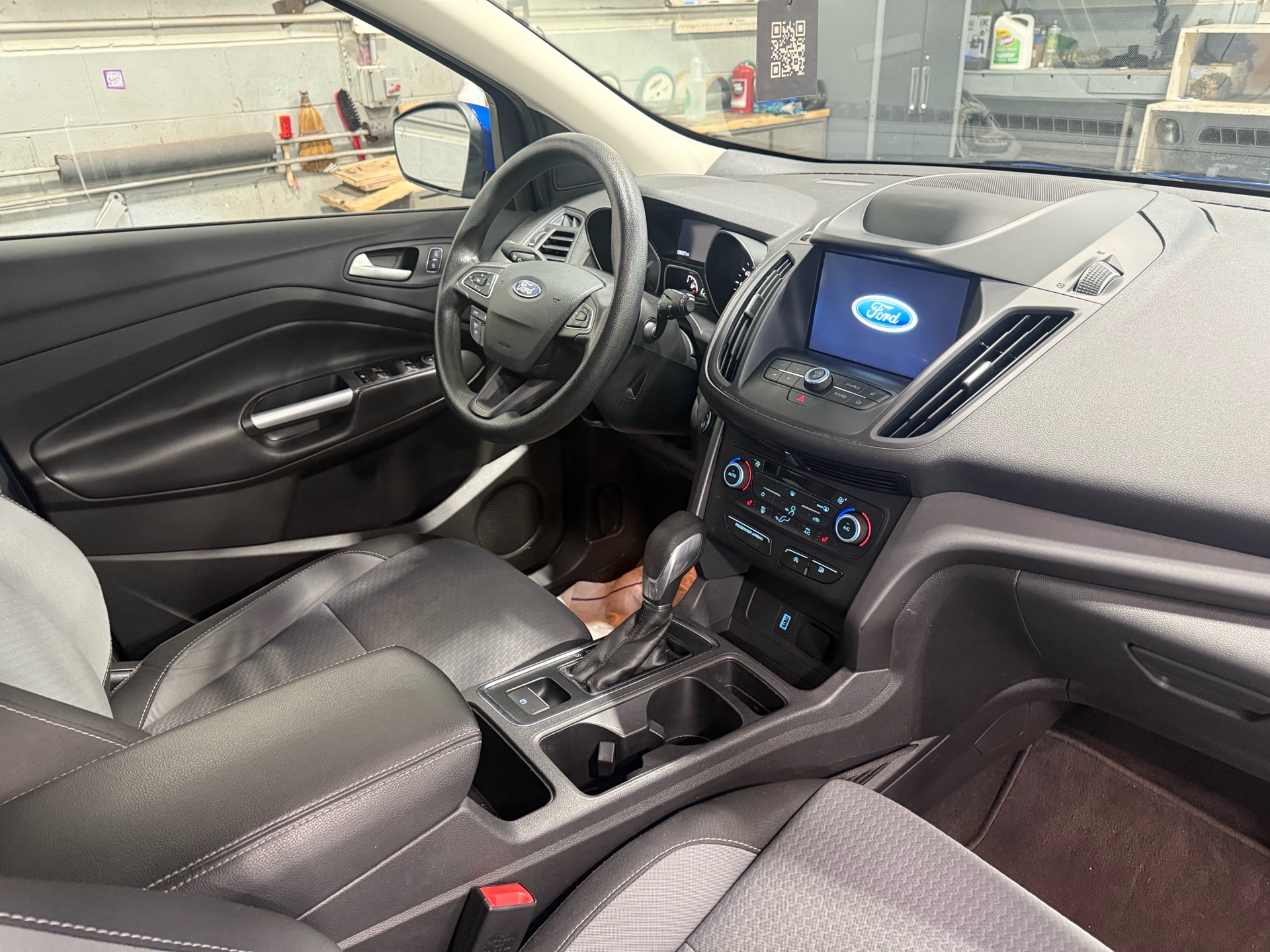 /houseofcars/2019-Ford-Escape-4740133961523789.jpg